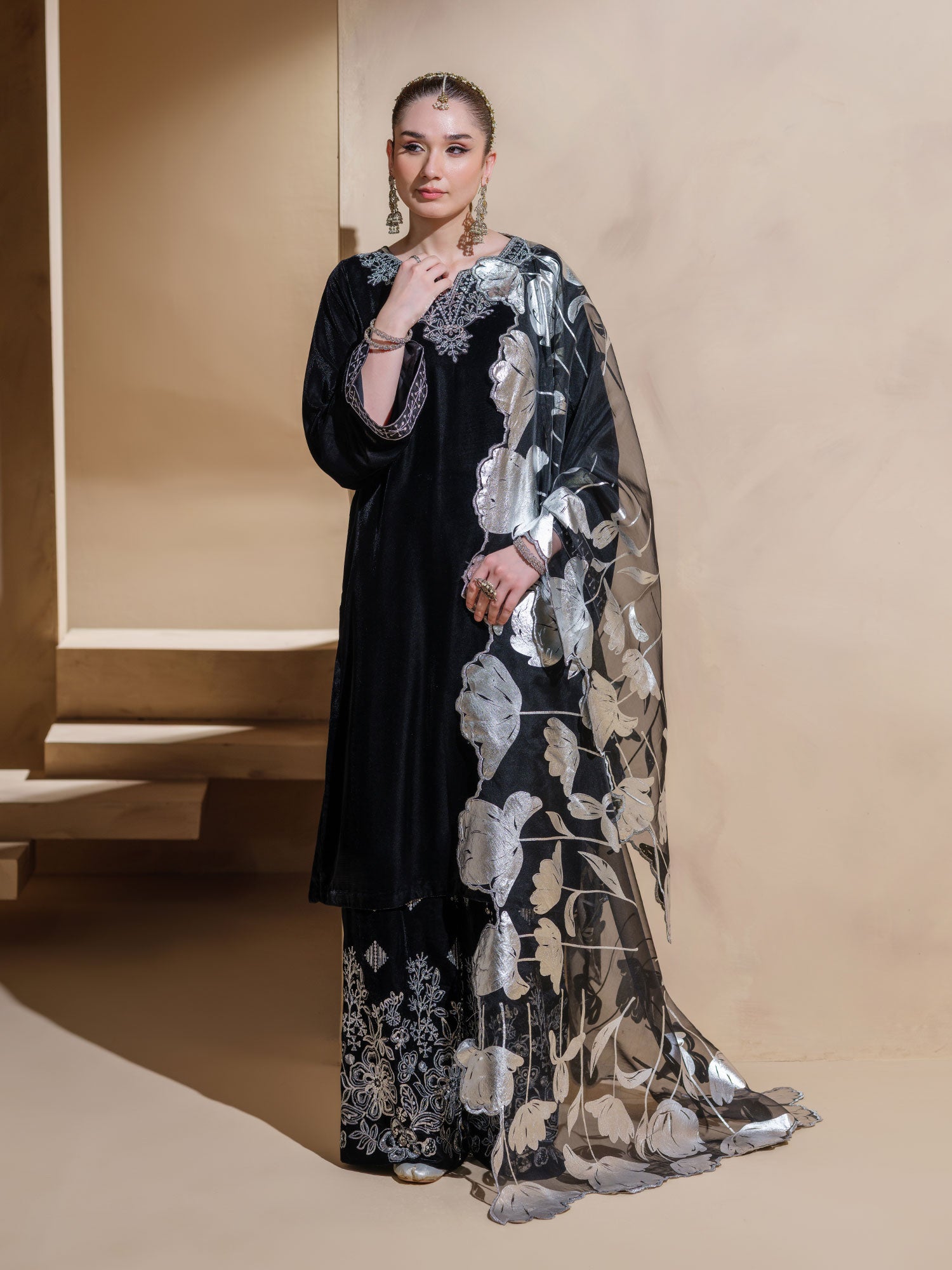 Heera's Premium Velvet 3-Piece Suit - Black Stella Velvet