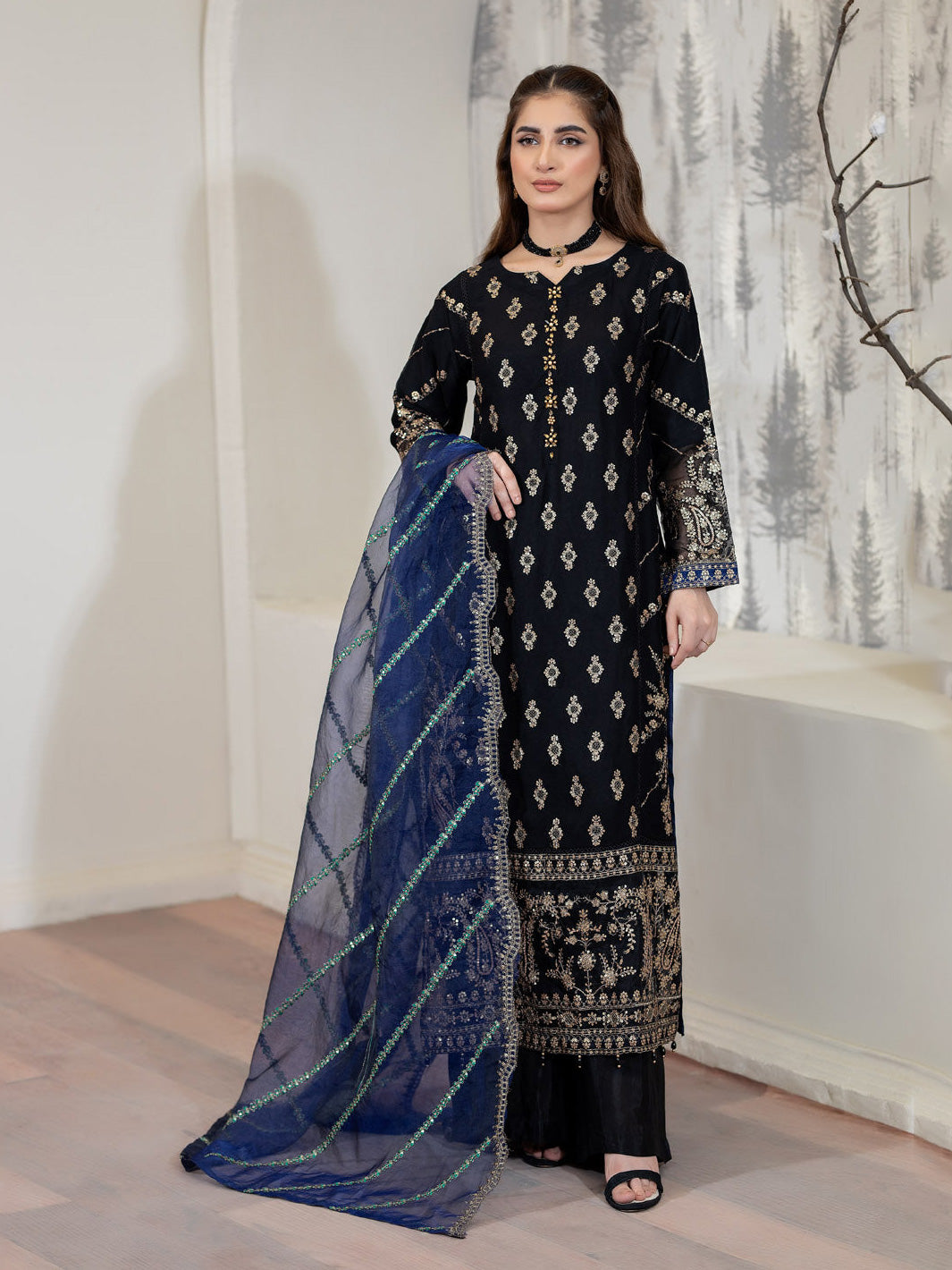 Black Luxury Embroidered Chiffon 3-Piece Suit