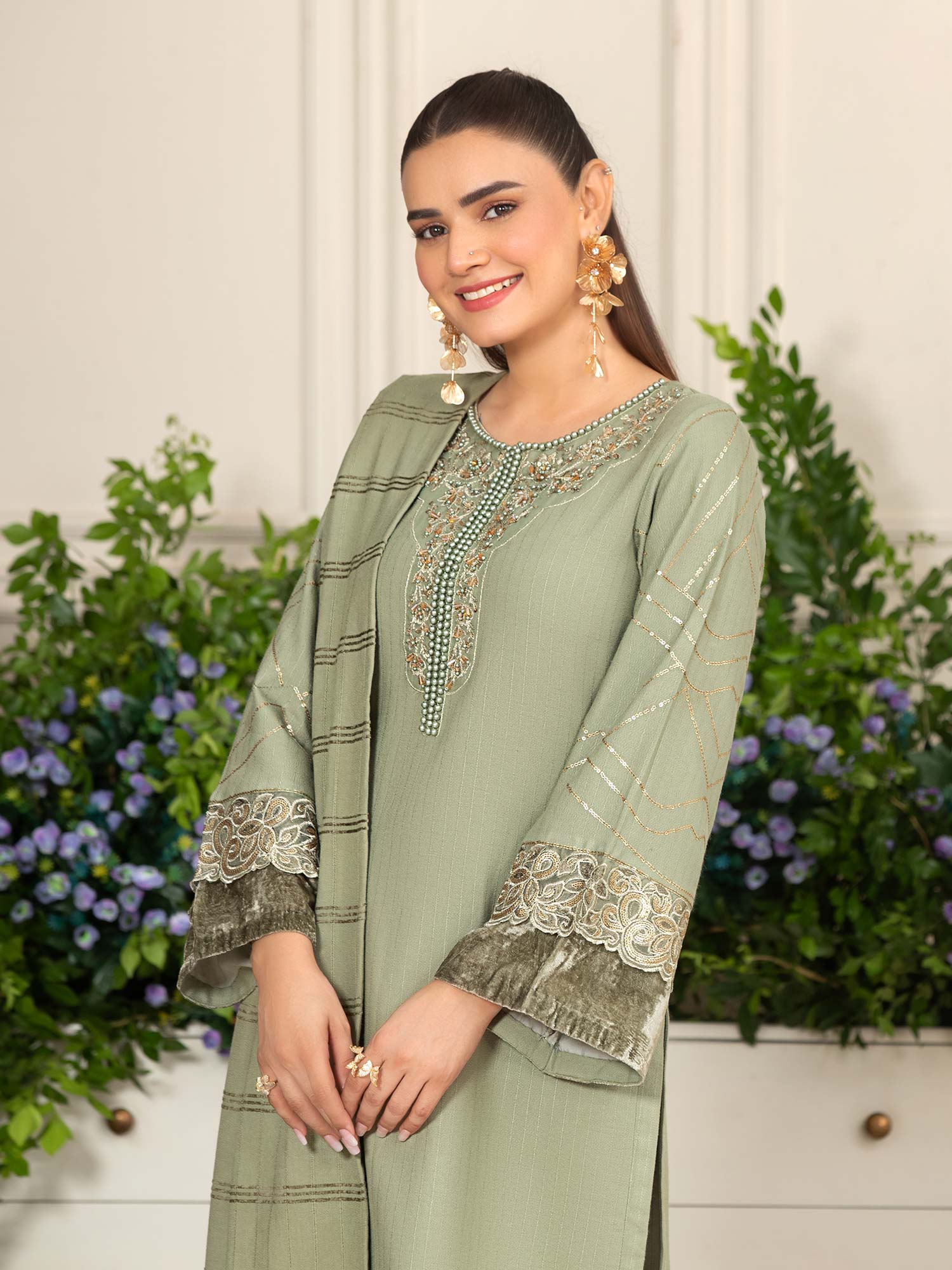Heera's Green Linen & Velvet Suit with Pashmina Shawl