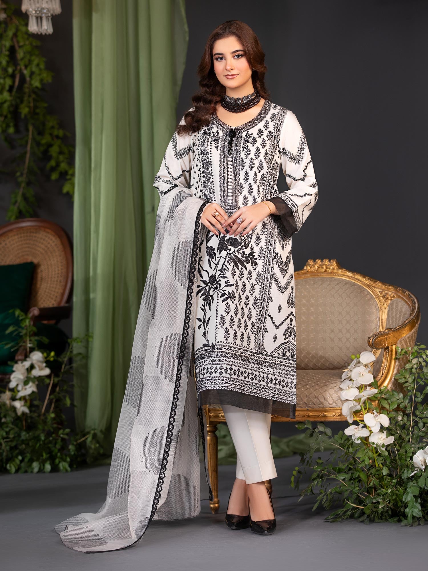 Heera's White & Black Luxury Embroidered 3-Piece Suit