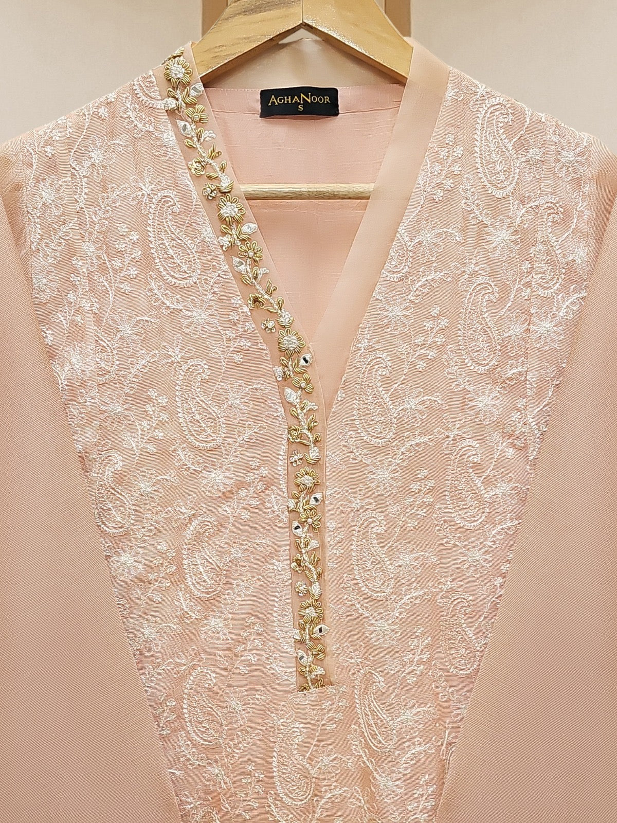 Agha Noor Pink Embroidered Cotton Net 2-Piece (Shirt + Trouser)