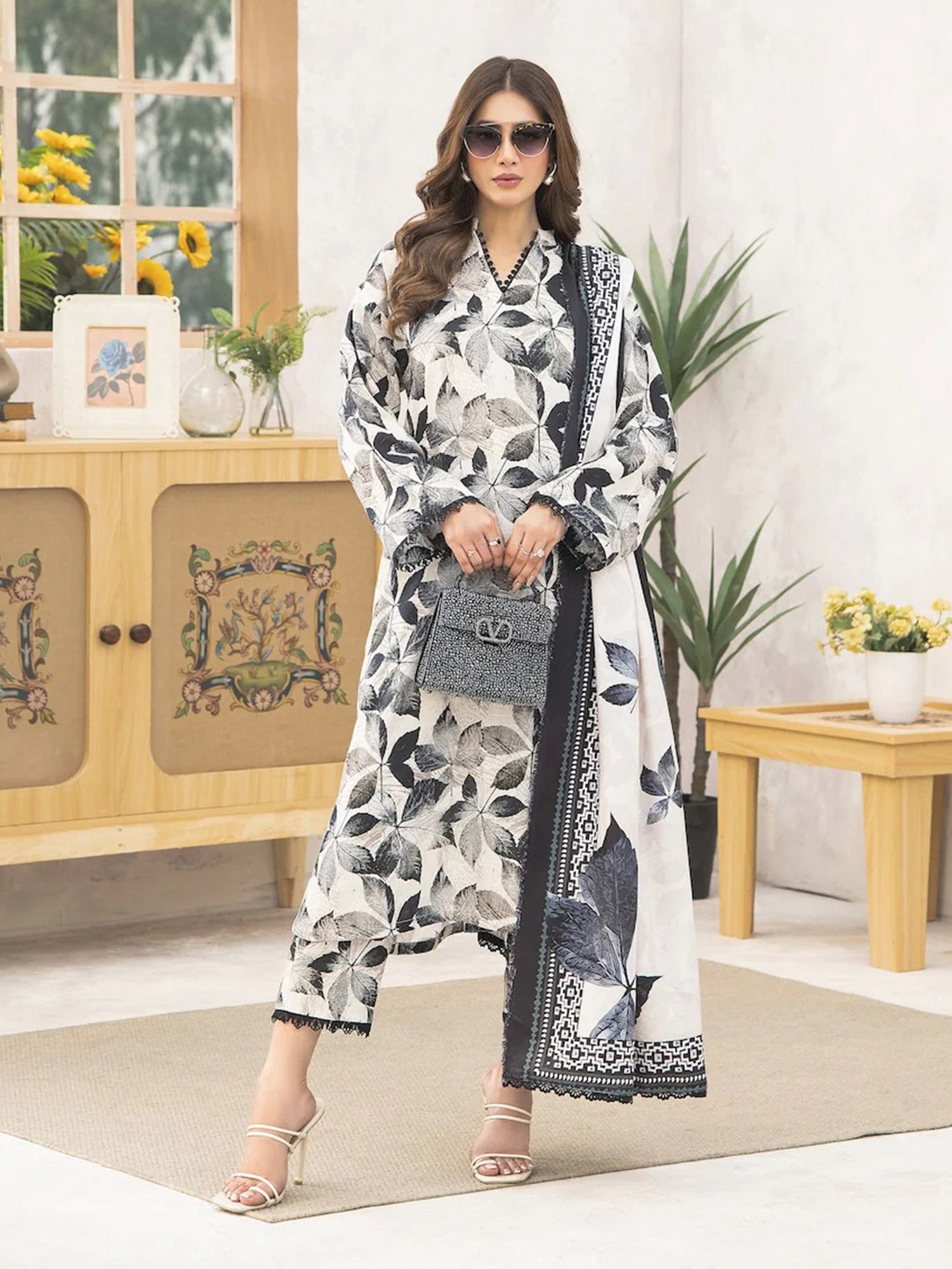 Ally's "Forbidden Flowers" Khaddar 3-Piece Suit - Black & White