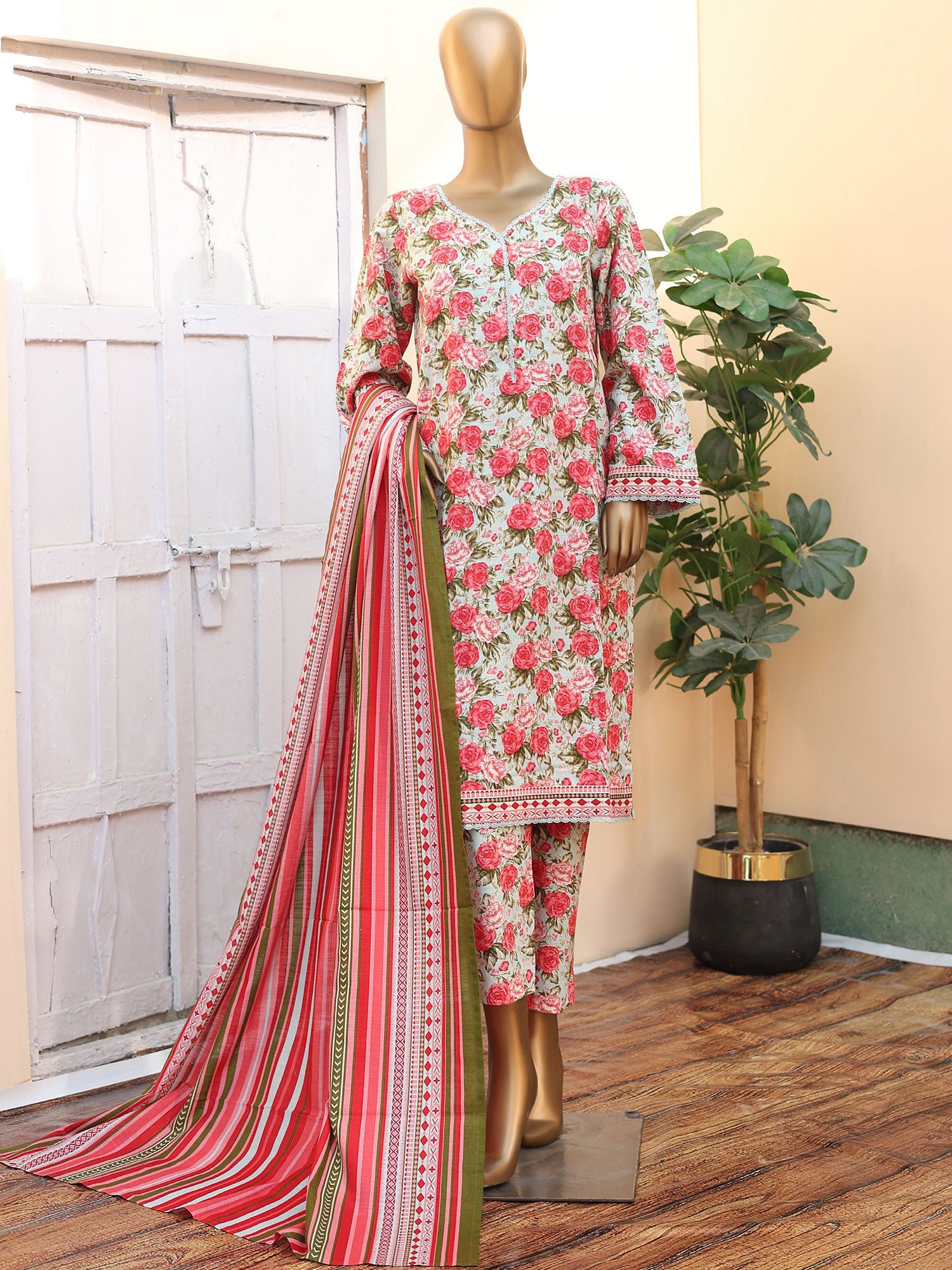 Bin Saeed Khaddar Pink Roses 3-Piece Suit