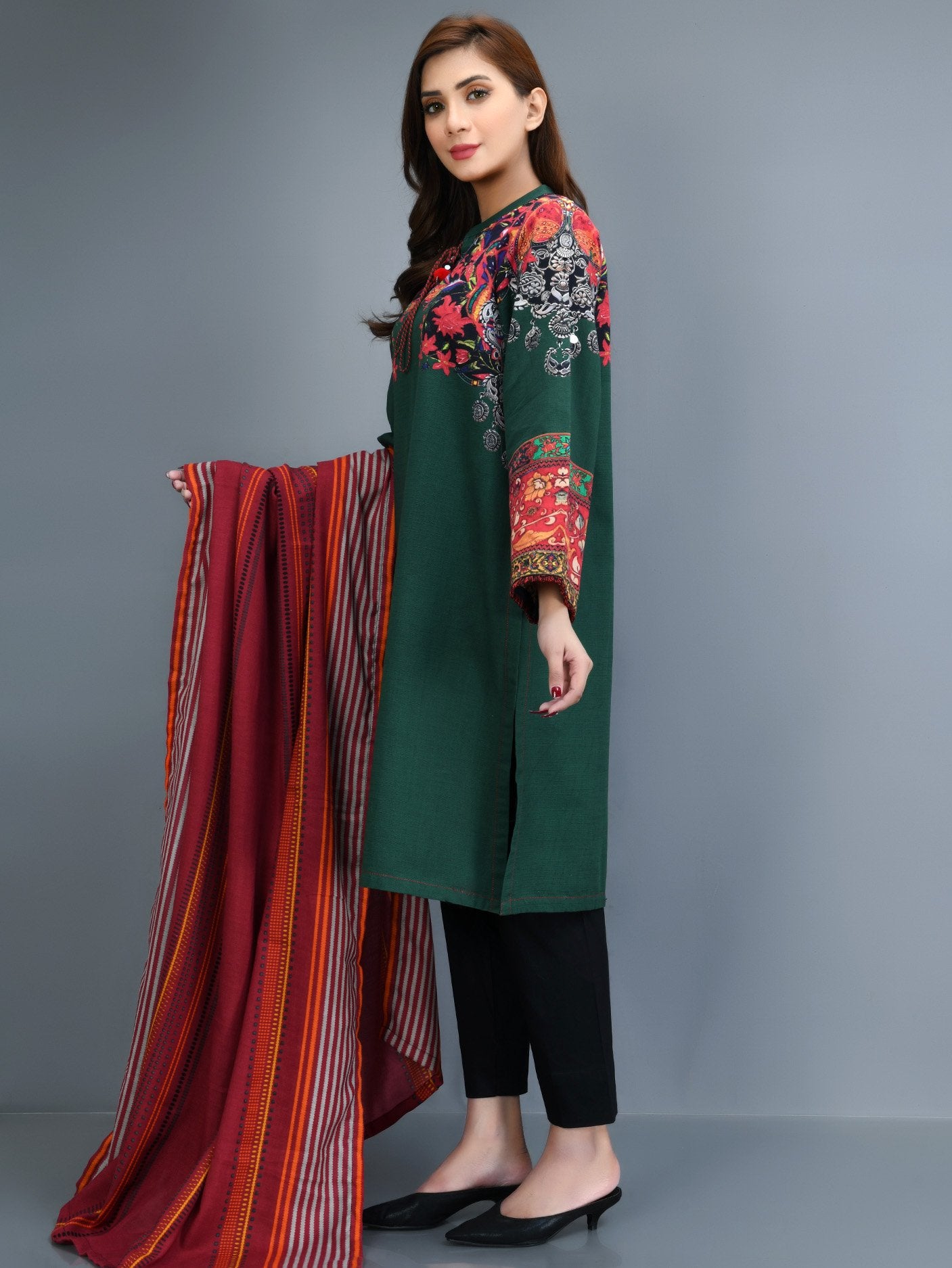 Limelight Green Slub Khaddar 2-Piece Suit (P4187SU)