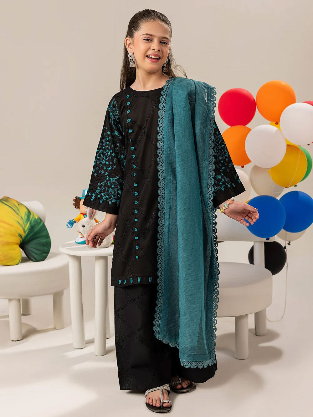 Zarqun Kids "Nissa" Embroidered Lawn Suit - Black (2539B)