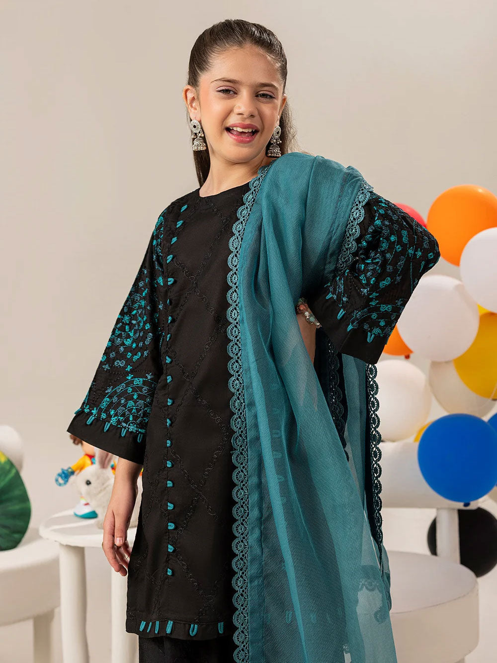 Zarqun Kids "Nissa" Embroidered Lawn Suit - Black (2539B)