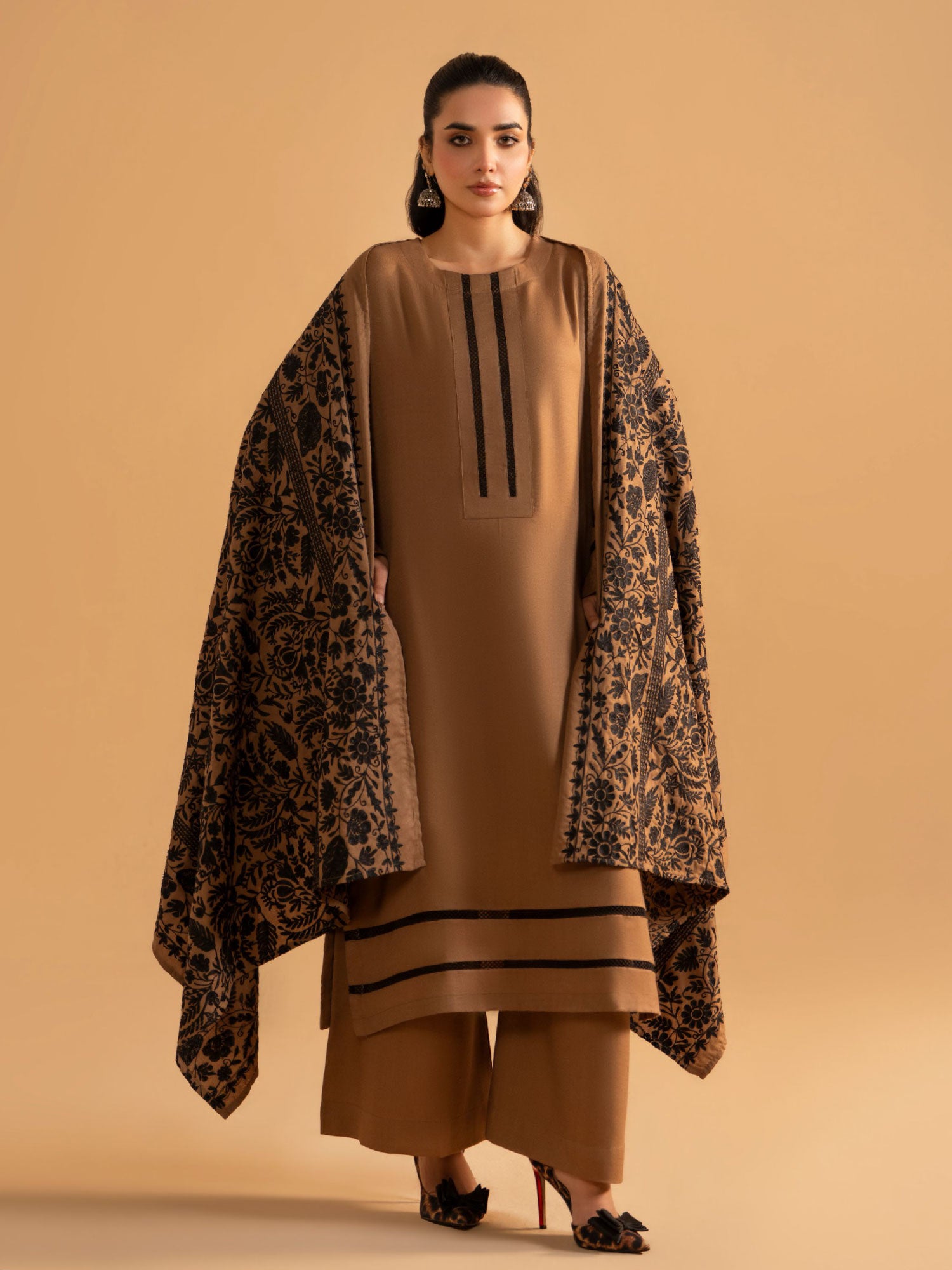 Raniya.H "Noor Bano Vol.7" Winter Dhanak Suit with Shawl - Noir Tan