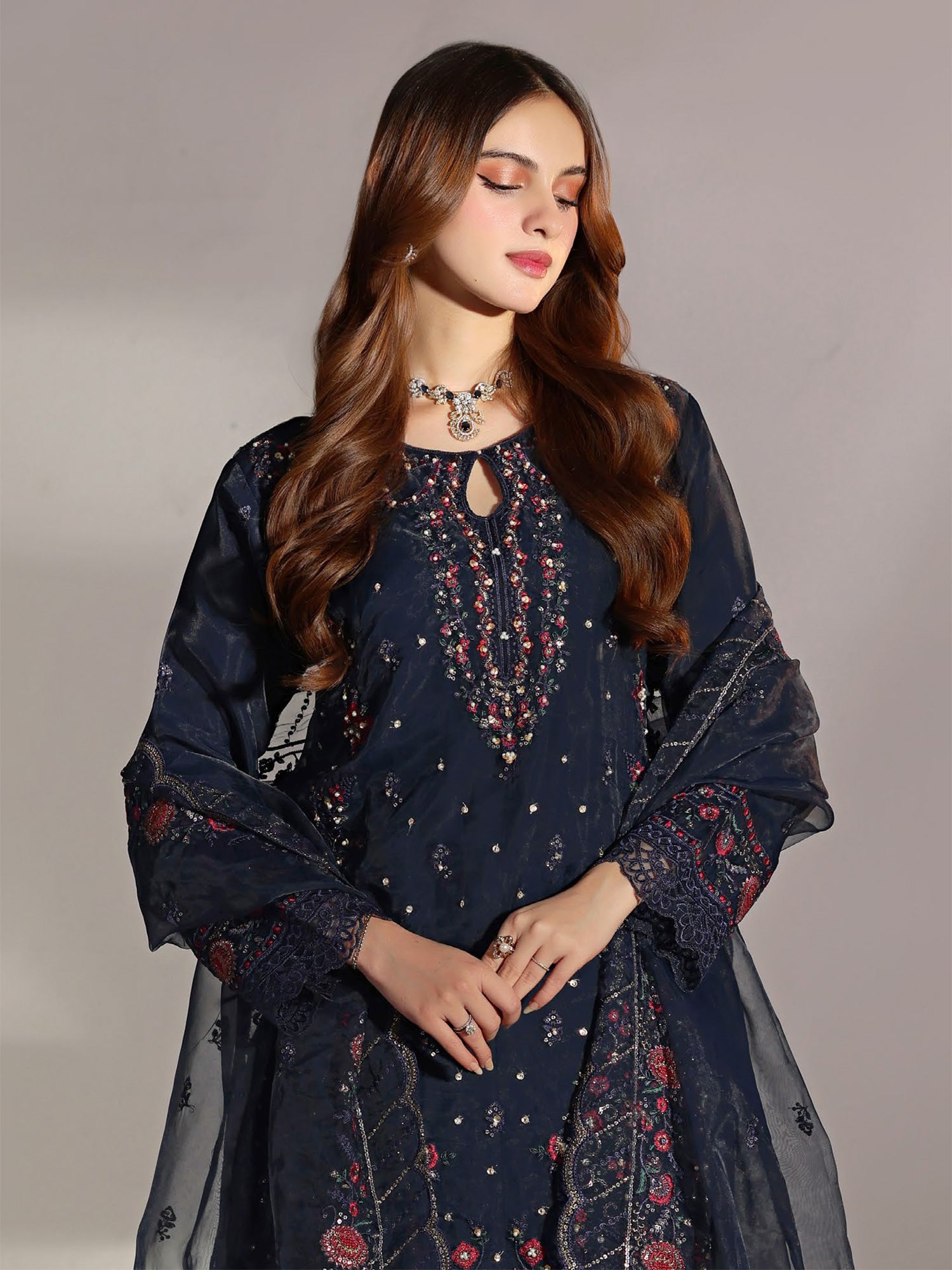 Wardah Uzair "Mahnur" Luxury Organza Suit - Noor-e-Layla