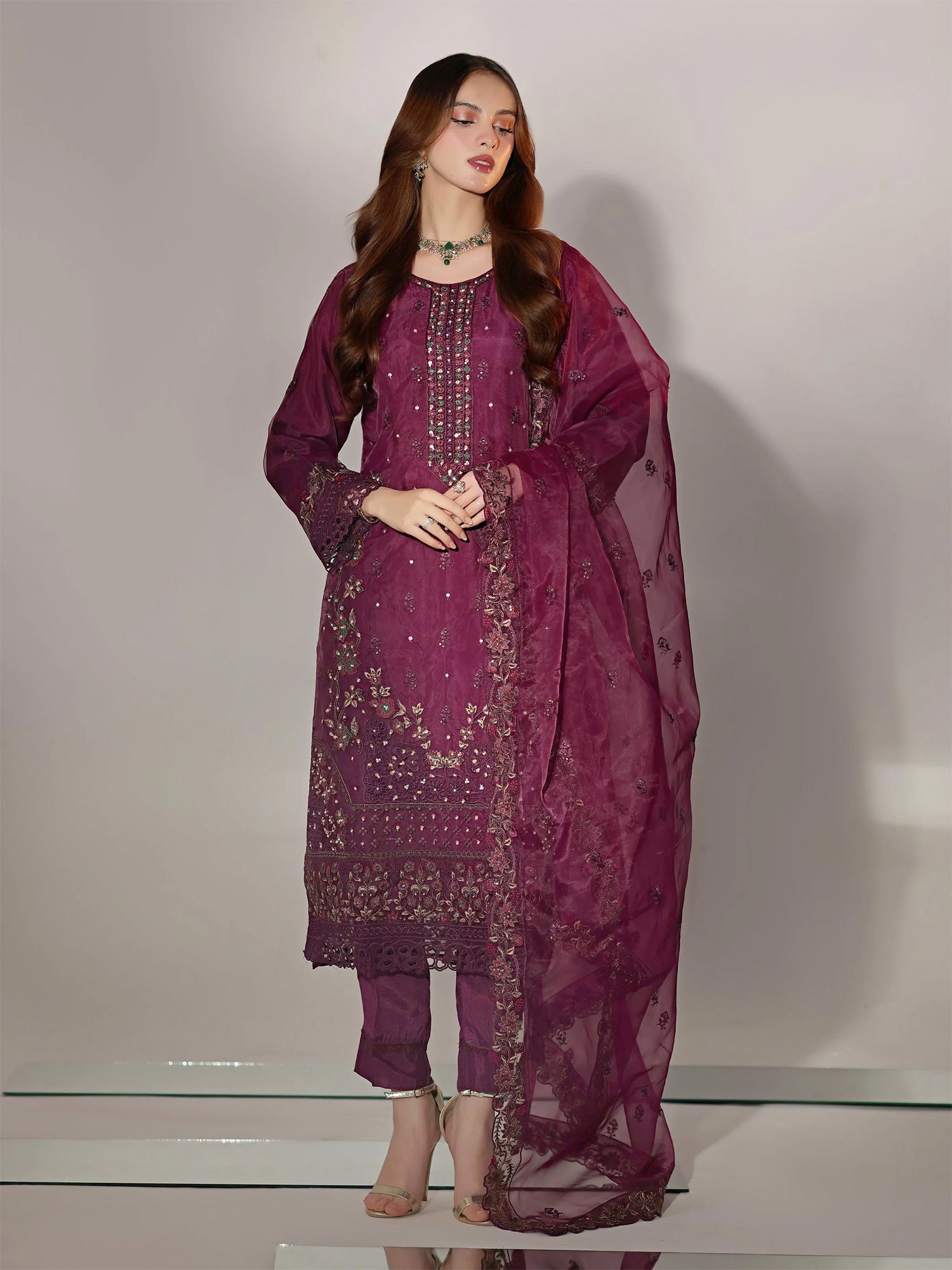 Wardah Uzair "Mahnur" Luxury Organza Suit - Rang-e-Mahnur