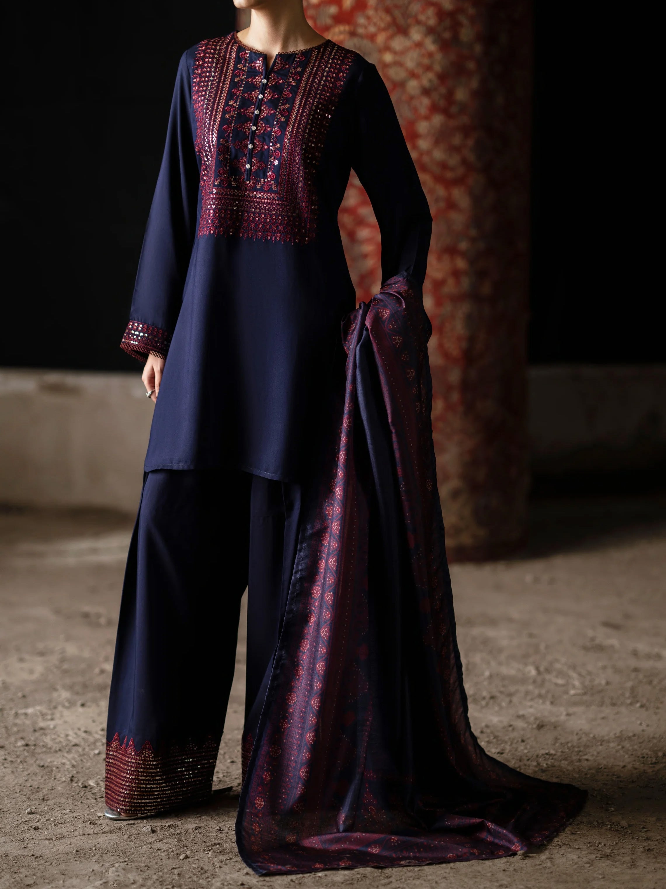 Casual Lite "Sham Vol II" Embroidered Silk-Viscose Suit - Sapphire Bloom