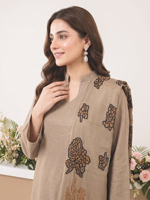 Tawakkal Julian Winter Leather-Peach Suit with Shawl D5902 Beige - alternate view