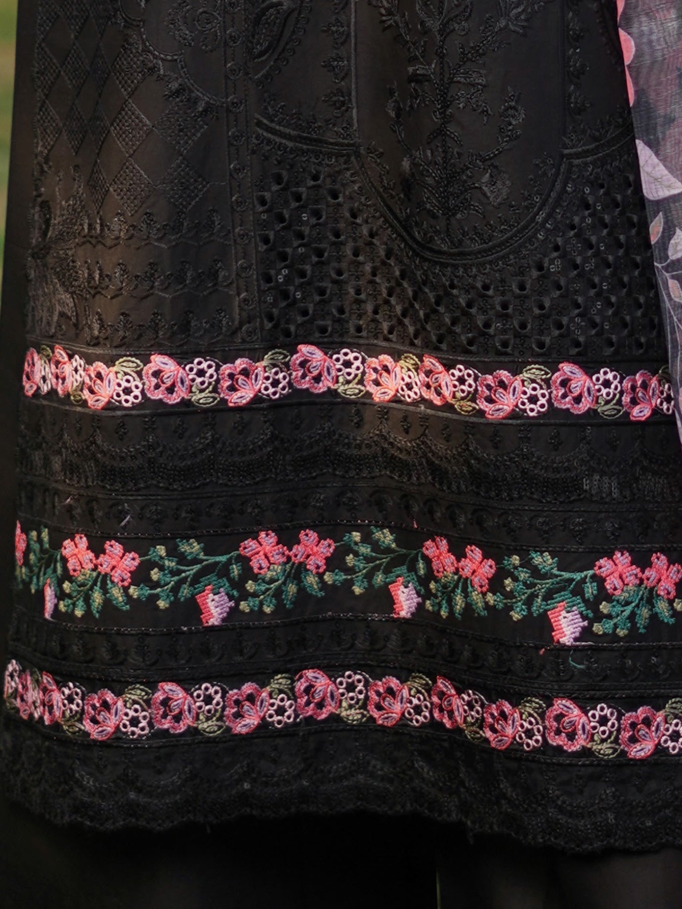 Munira Embroidered Lawn Suit (MSL-04) - Black