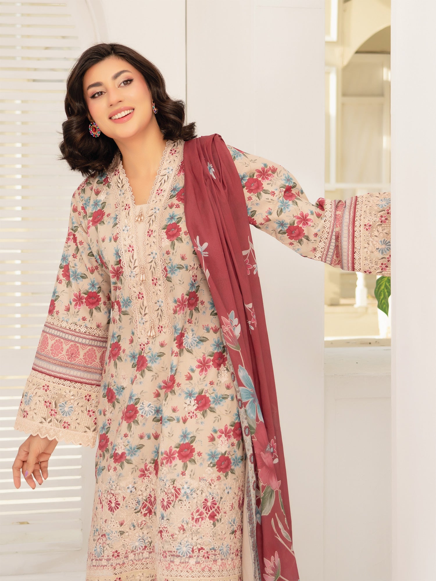 Munira Embroidered Lawn Suit (Vol.47 - D07) - Beige Floral