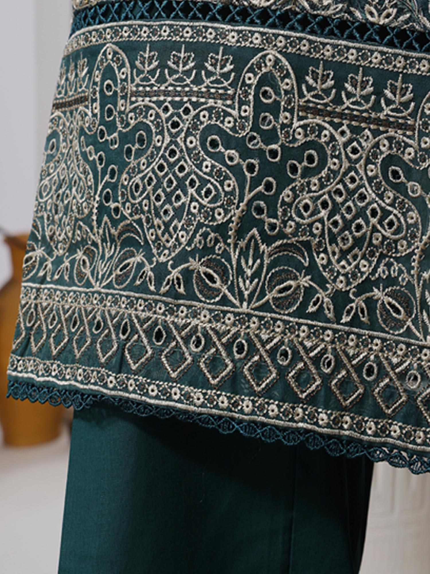 Bin Saeed Embroidered Premium Lawn 3-Piece Suit - Green