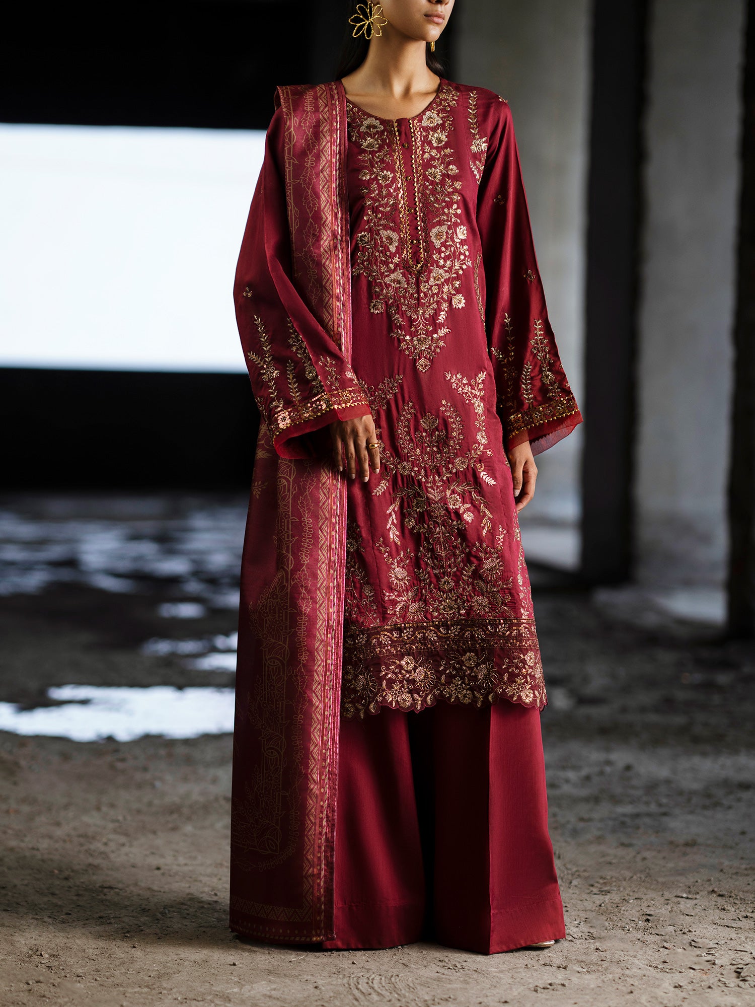 Casual Lite "Sham Vol II" Embroidered Silk-Viscose Suit - Zaroonah
