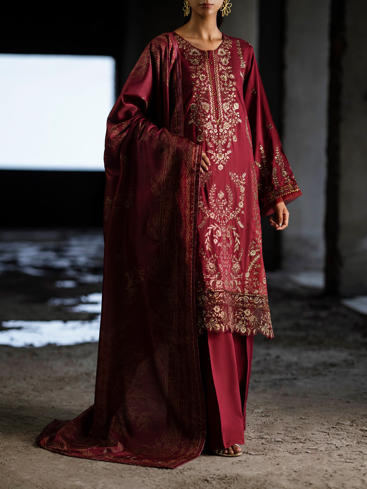Casual Lite "Sham Vol II" Embroidered Silk-Viscose Suit - Zaroonah