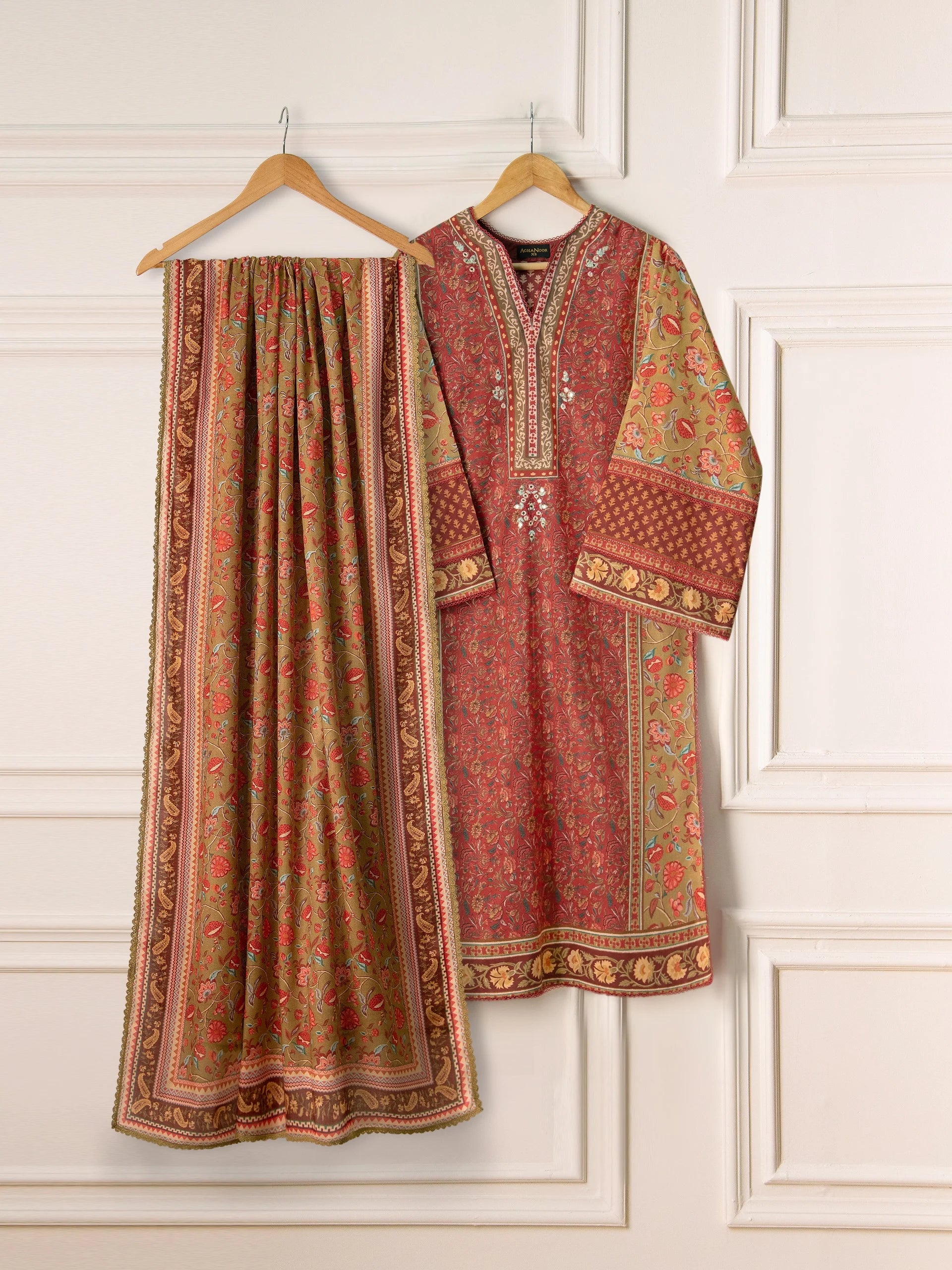 Agha Noor Red Cambric 2-Piece (Shirt + Dupatta)