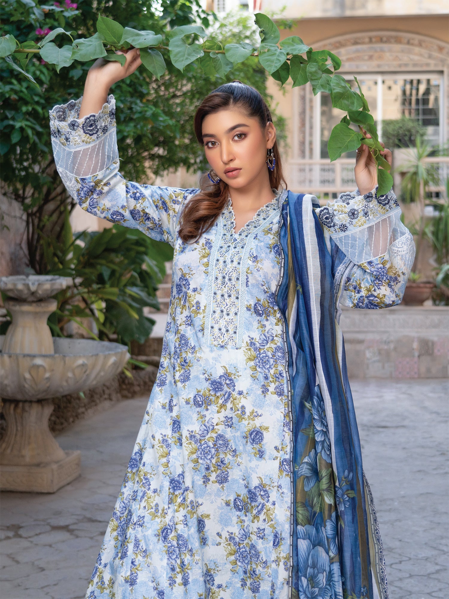 Munira Kinzzay Lawn Frock Suit (MSL-07) - Light Blue