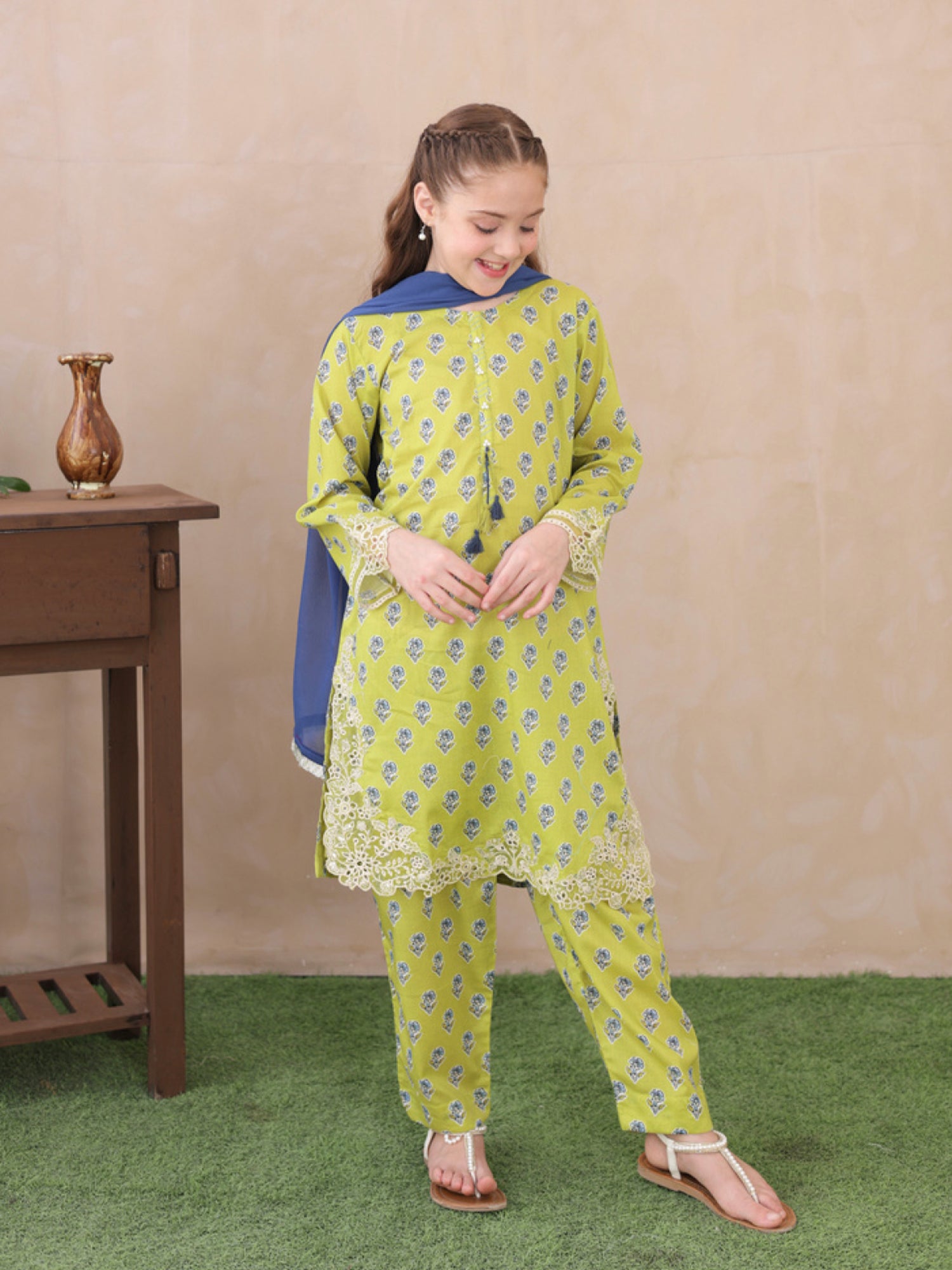 Kids Green Embroidered Lawn 3-Piece Co-ords Set