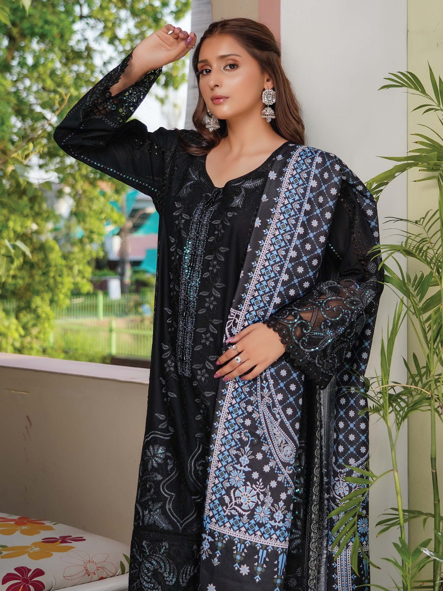 Munira Embroidered Lawn Suit (Vol.49 - D08) - Black