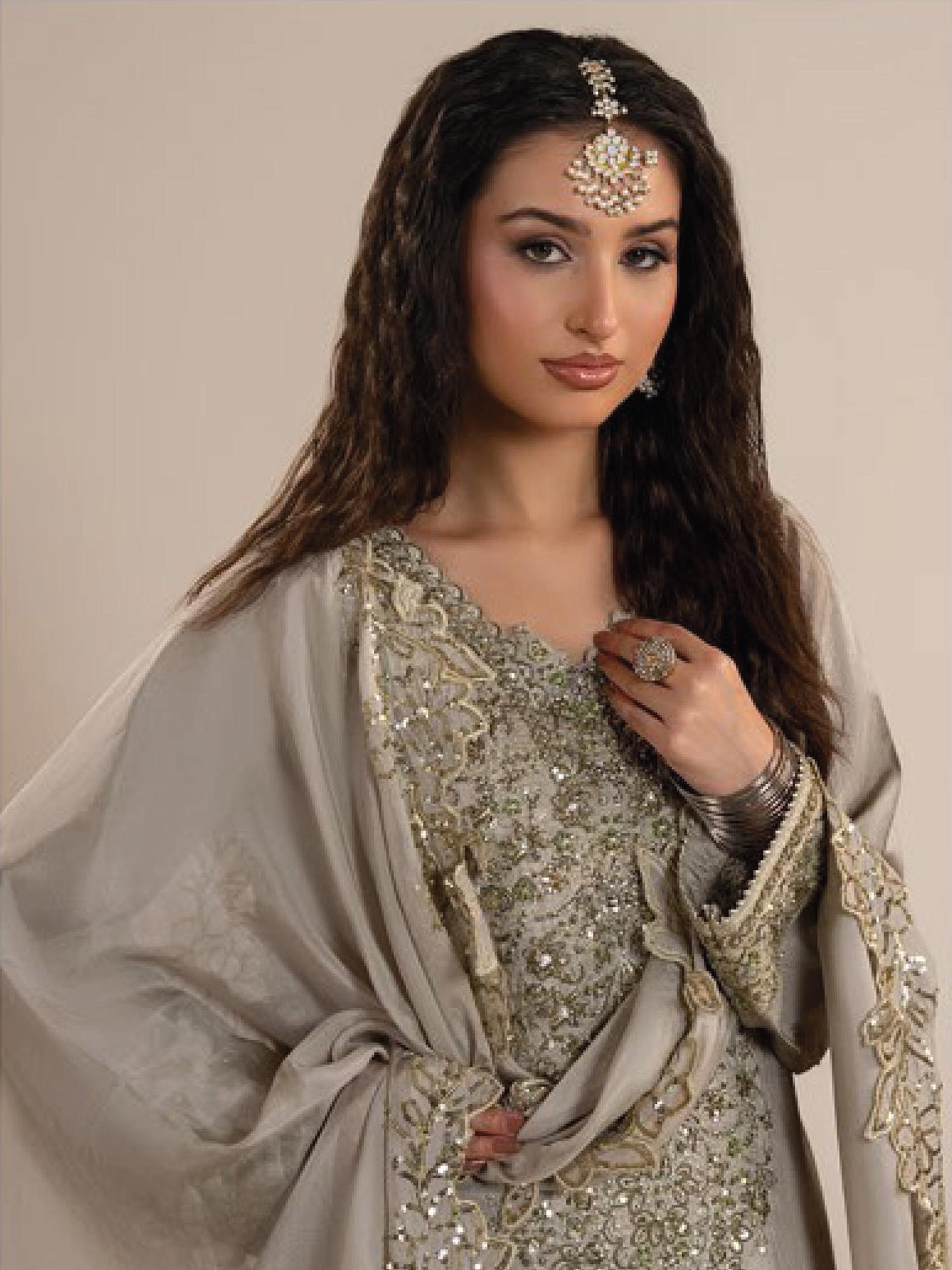 Raniya.H "Roshni" Raw Silk Wedding Edit (2607A) - Silver Grey