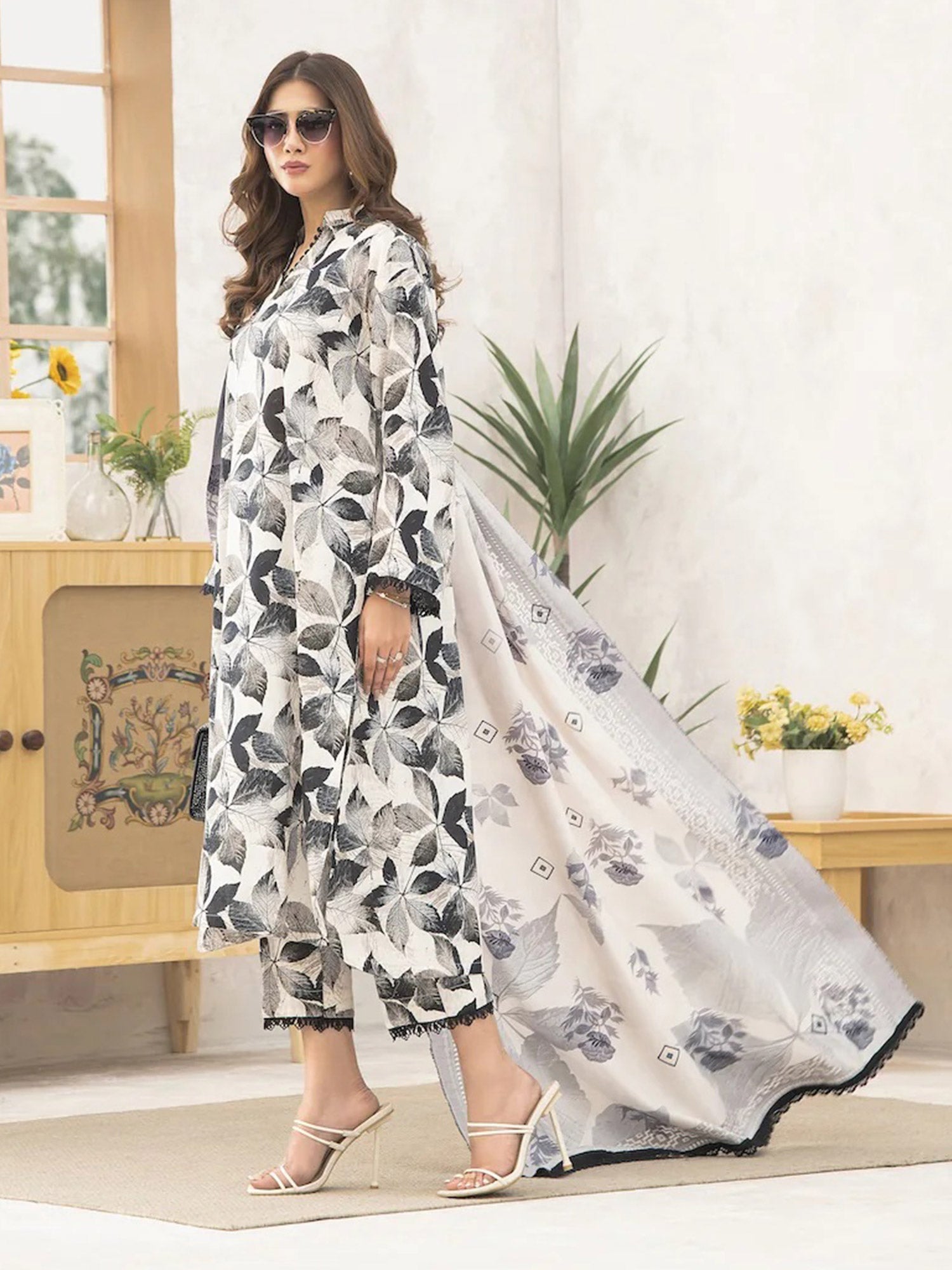 Ally's "Forbidden Flowers" Khaddar 3-Piece Suit - Black & White