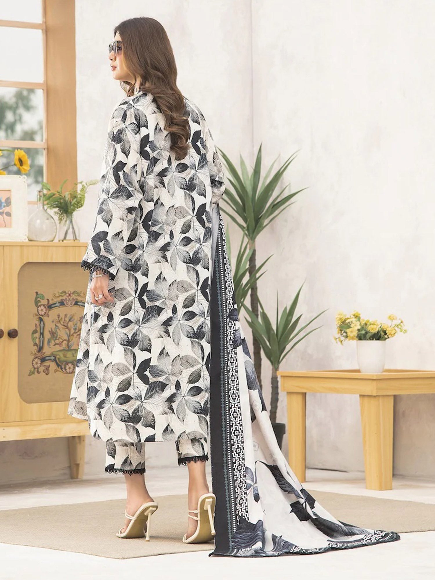 Ally's "Forbidden Flowers" Khaddar 3-Piece Suit - Black & White