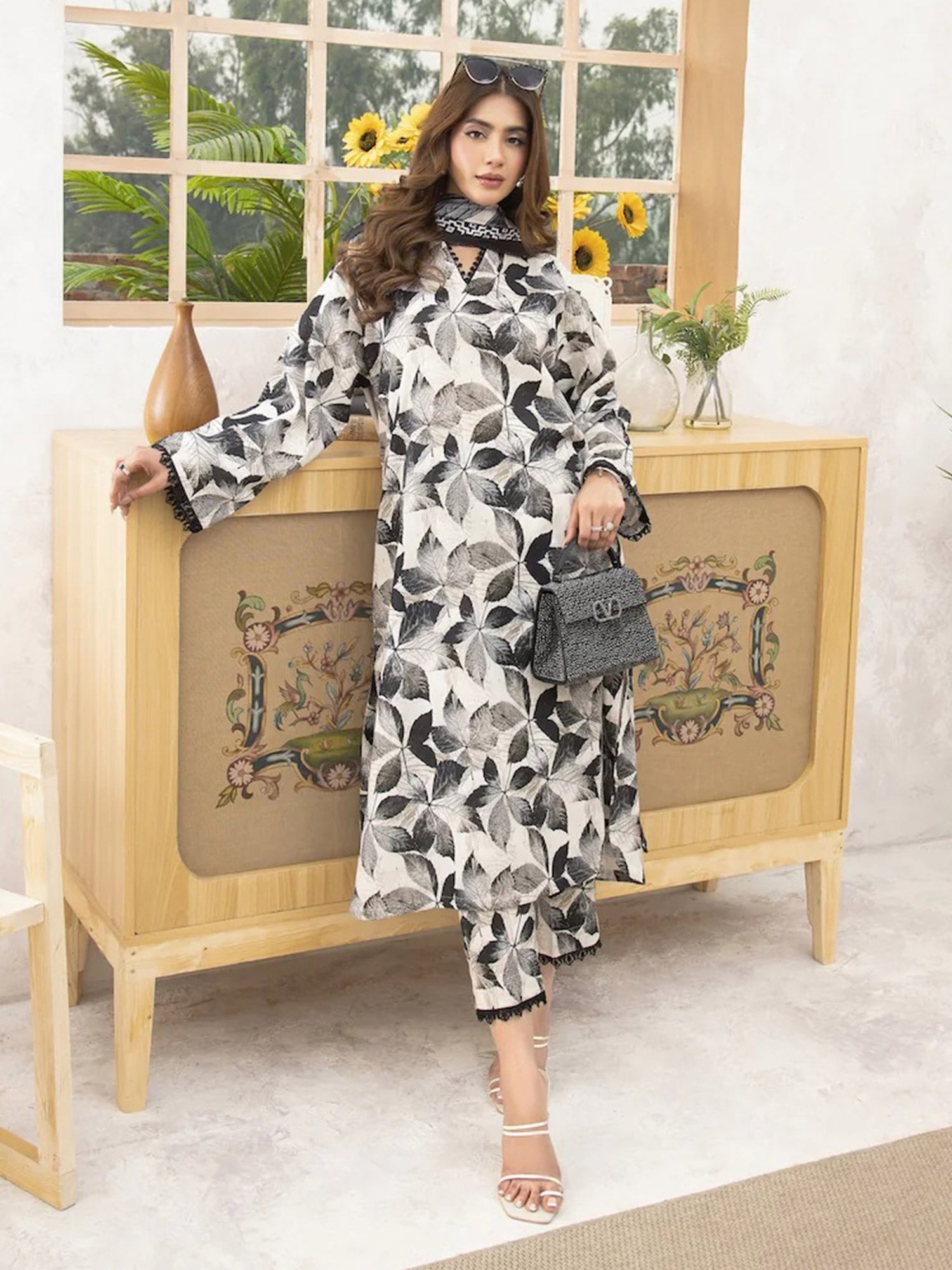 Ally's "Forbidden Flowers" Khaddar 3-Piece Suit - Black & White