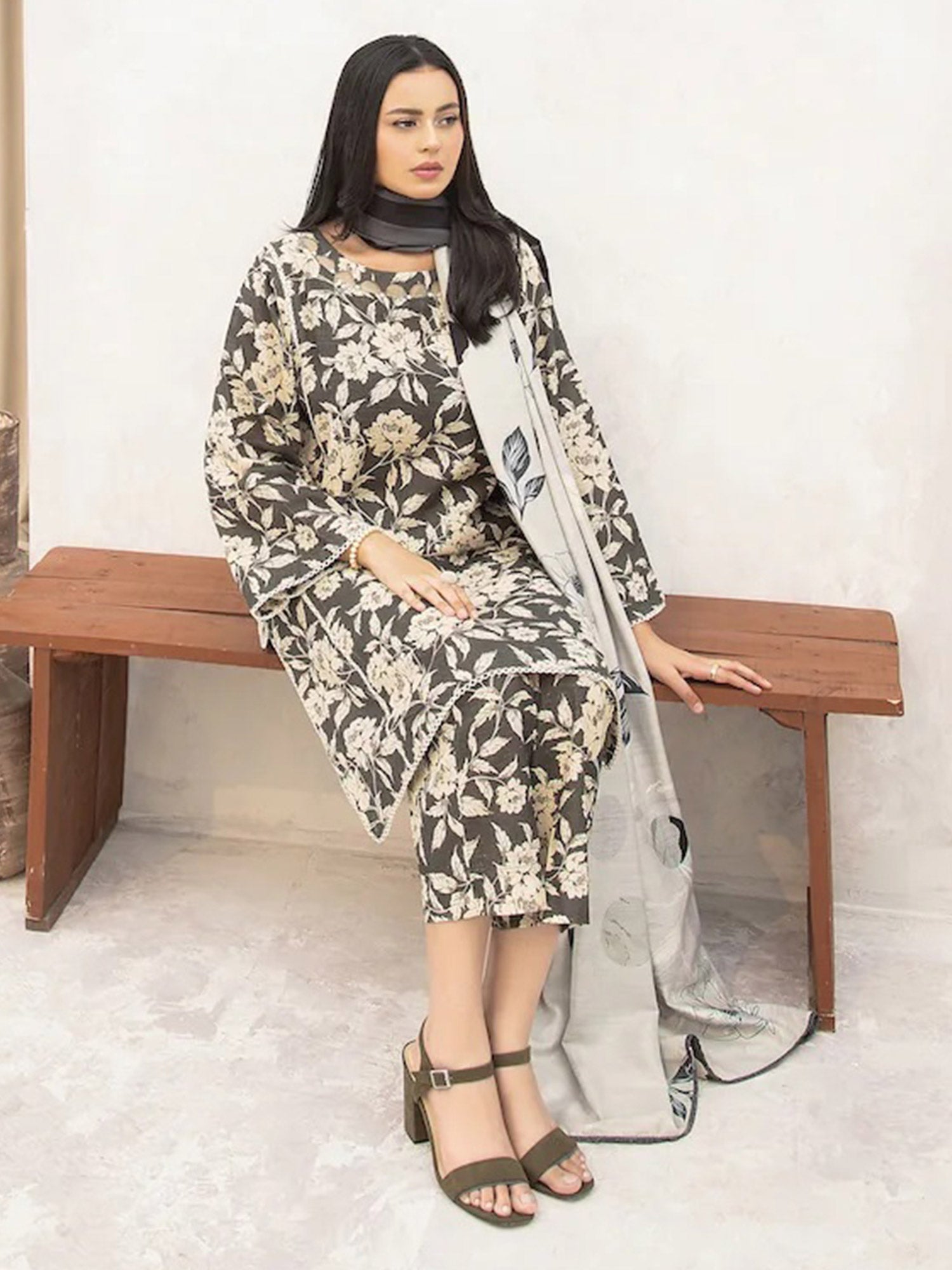 Ally's "Forbidden Flowers" Khaddar 3-Piece Suit - Dark Olive