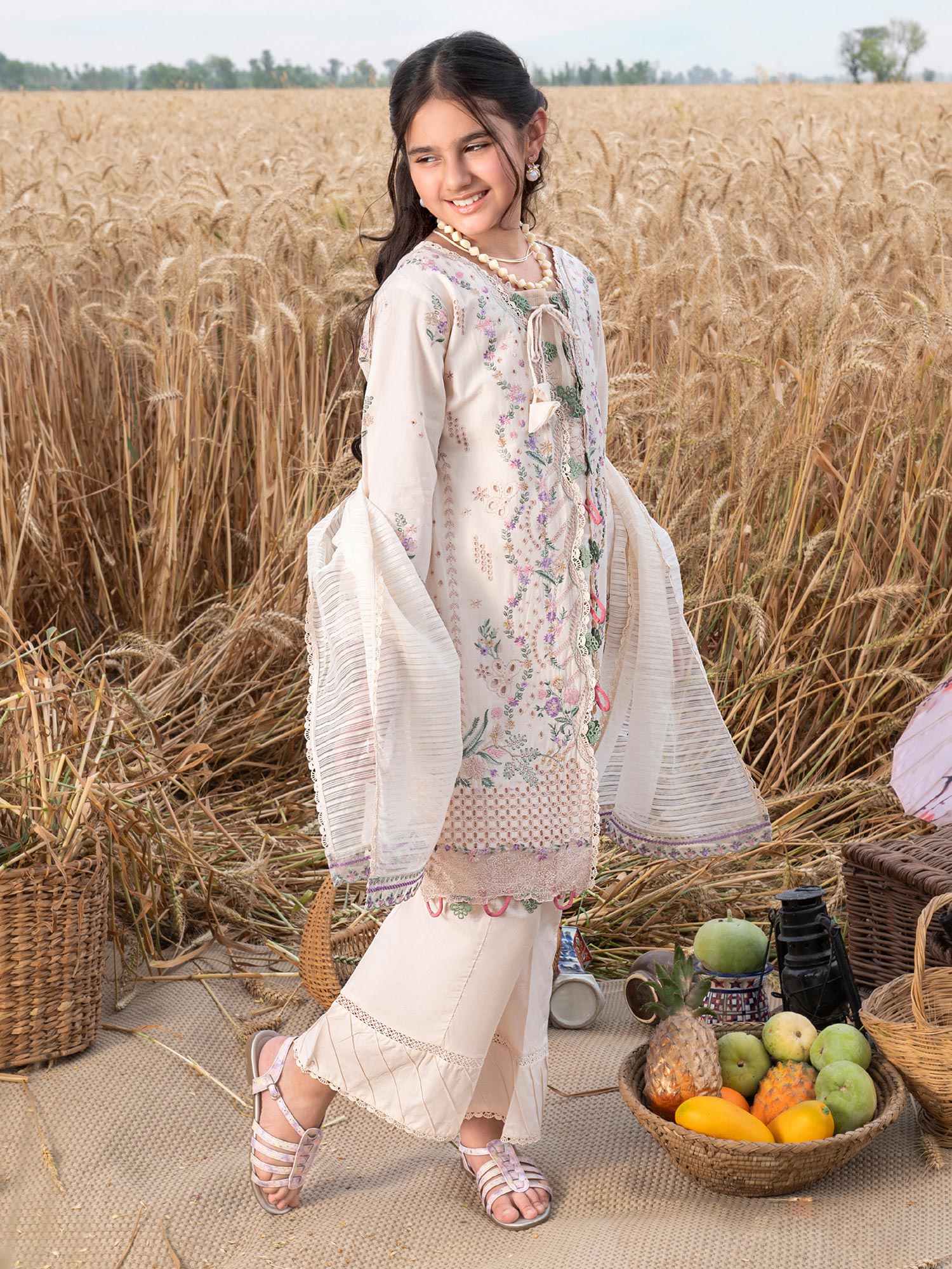Ally's Kids Off-White Embroidered Chikankari Suit (AL-1041)