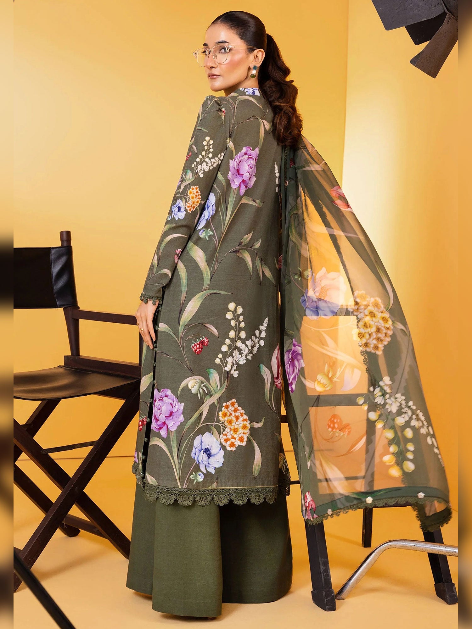 Maria.B Unstitched Winter Khaddar Suit (MB-CUS25-1103B) - Grey