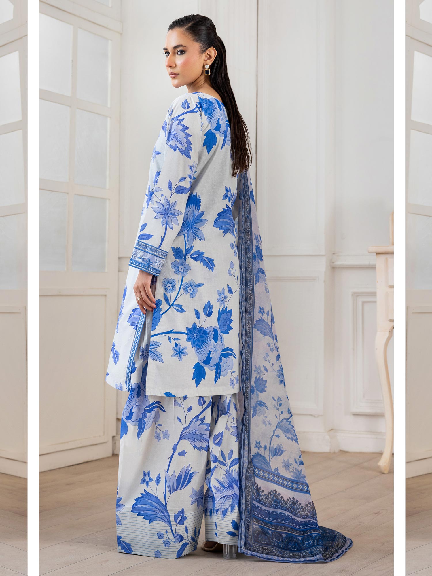 Raniya.H "Khushboo-e-Bahaar" Farshi Lawn Edit - Sapphire Breeze