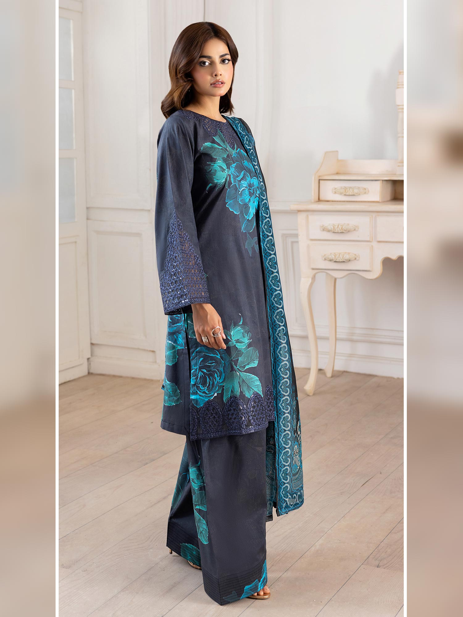 Raniya.H "Khushboo-e-Bahaar" Farshi Lawn Edit - Noir Teal