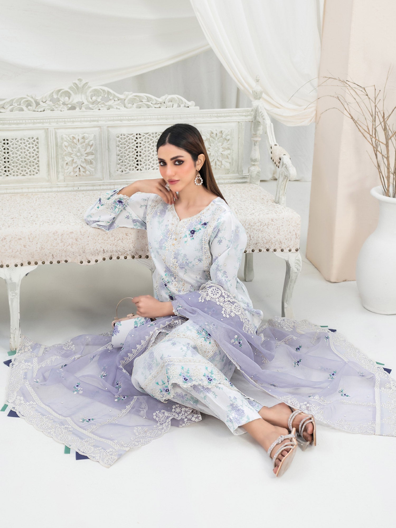 Tawakkal "Sehba" Lilac Embroidered Silk & Organza Suit + Clutch (D1474)