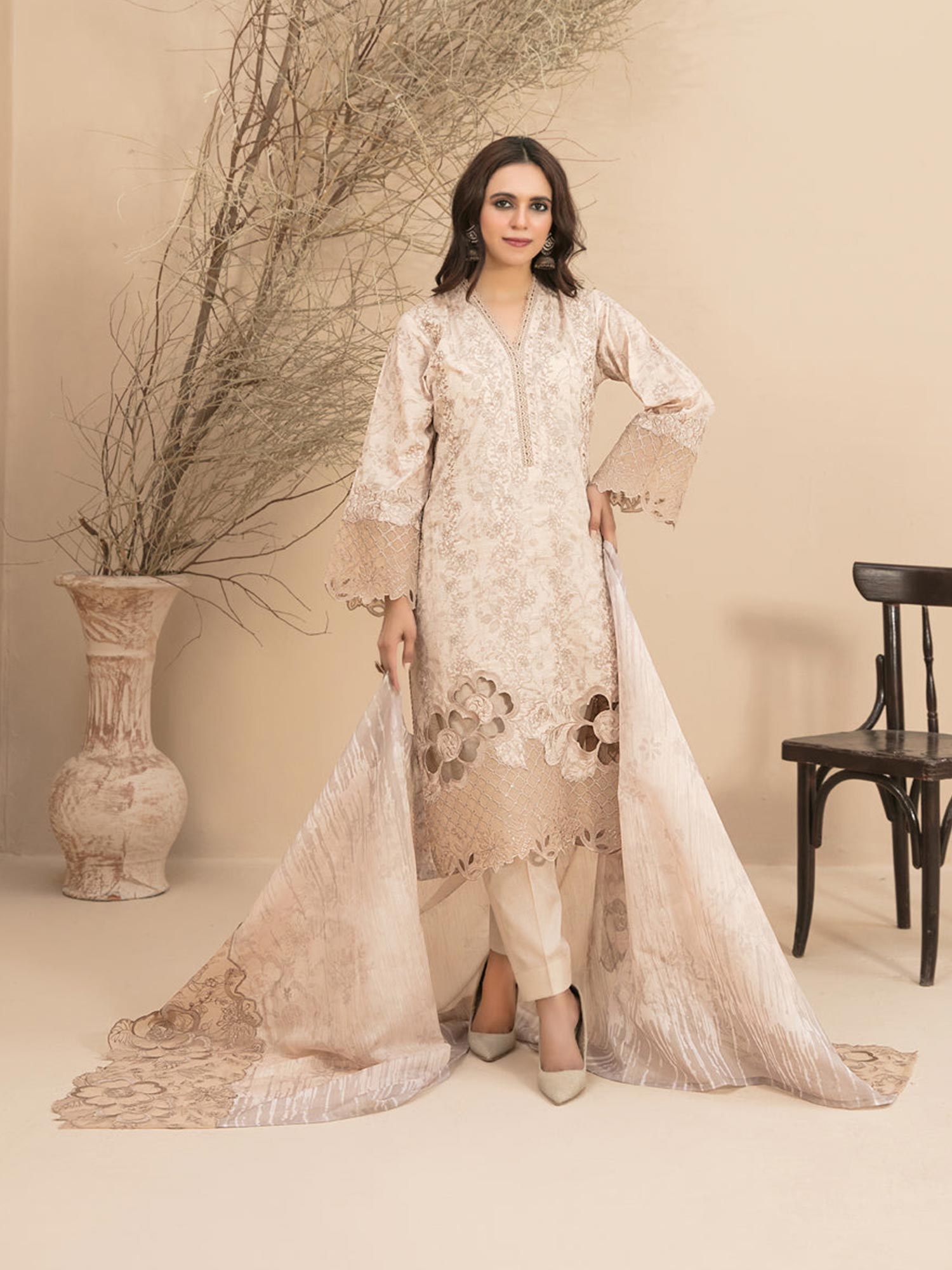 Tawakkal "Sarai" Embroidered Lawn Suit (D3186) - Ivory