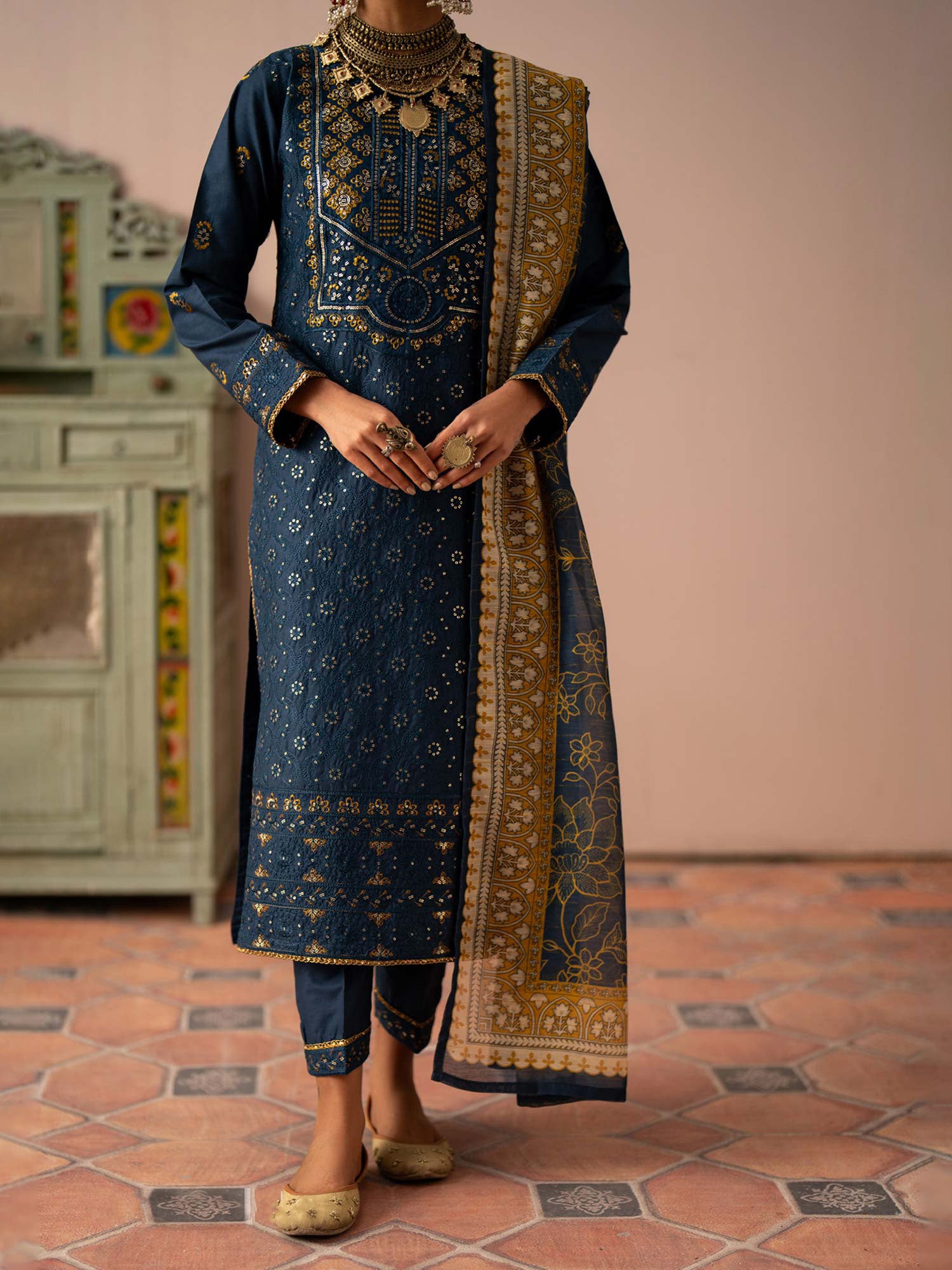 Casual Lite Embroidered Cotton Lawn 3-Piece Suit - Imaan
