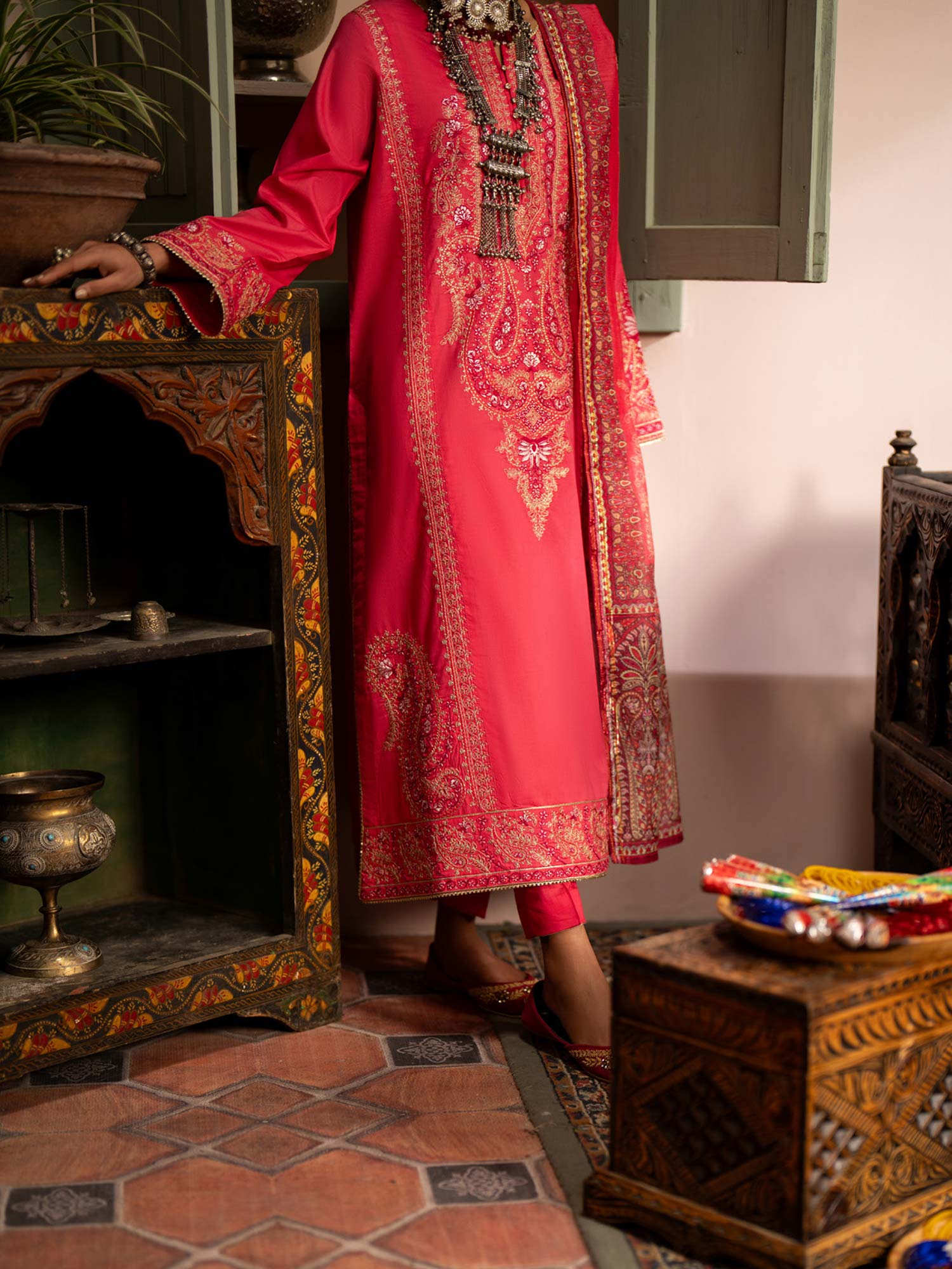Casual Lite Embroidered Cotton Lawn 3-Piece Suit - Rhea