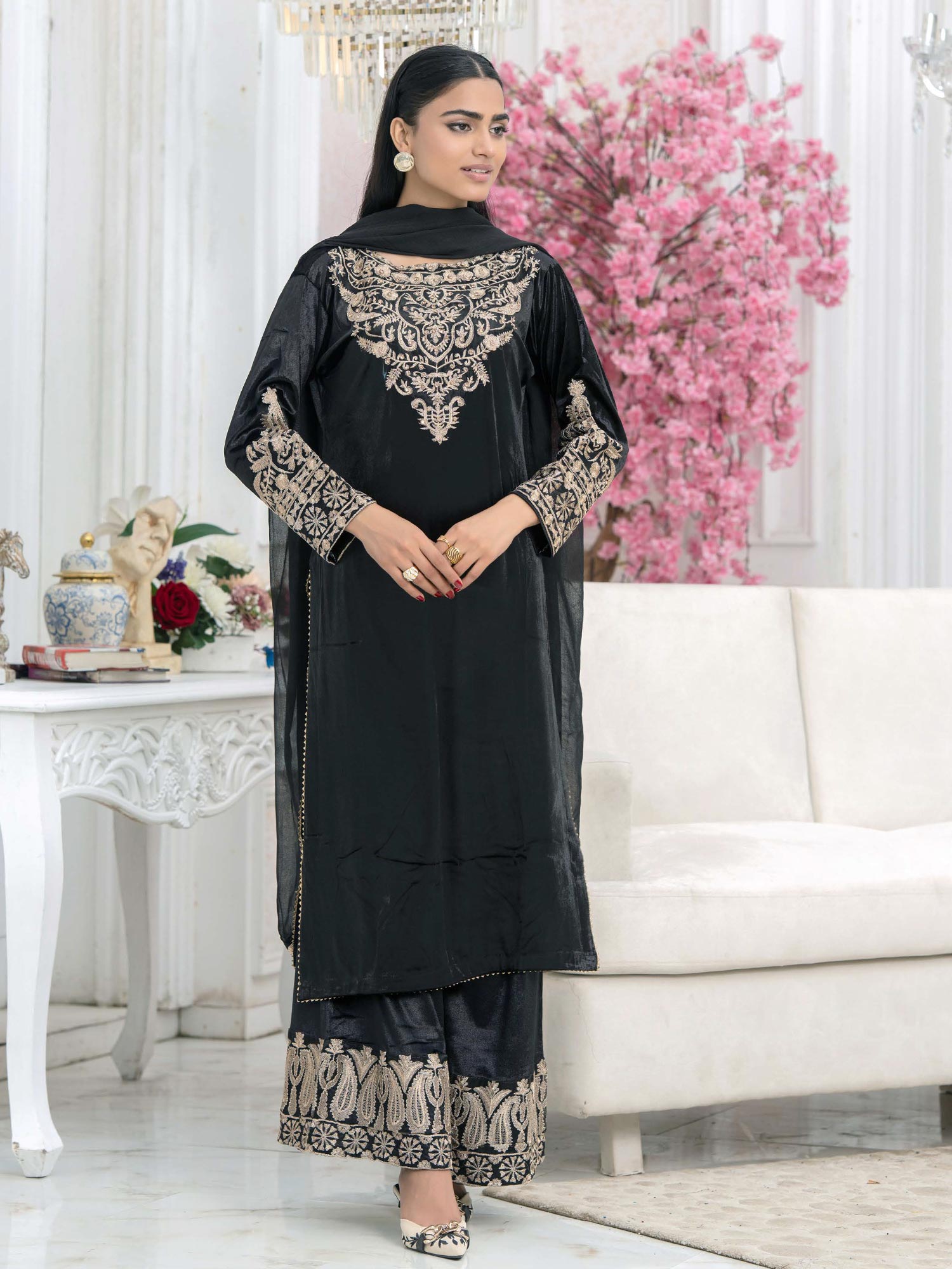 Rangz "Filhaal" Velvet Embroidered 3-Piece Suit - Black