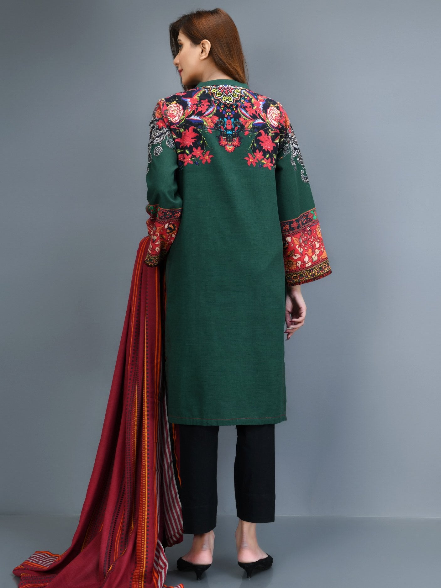 Limelight Green Slub Khaddar 2-Piece Suit (P4187SU)