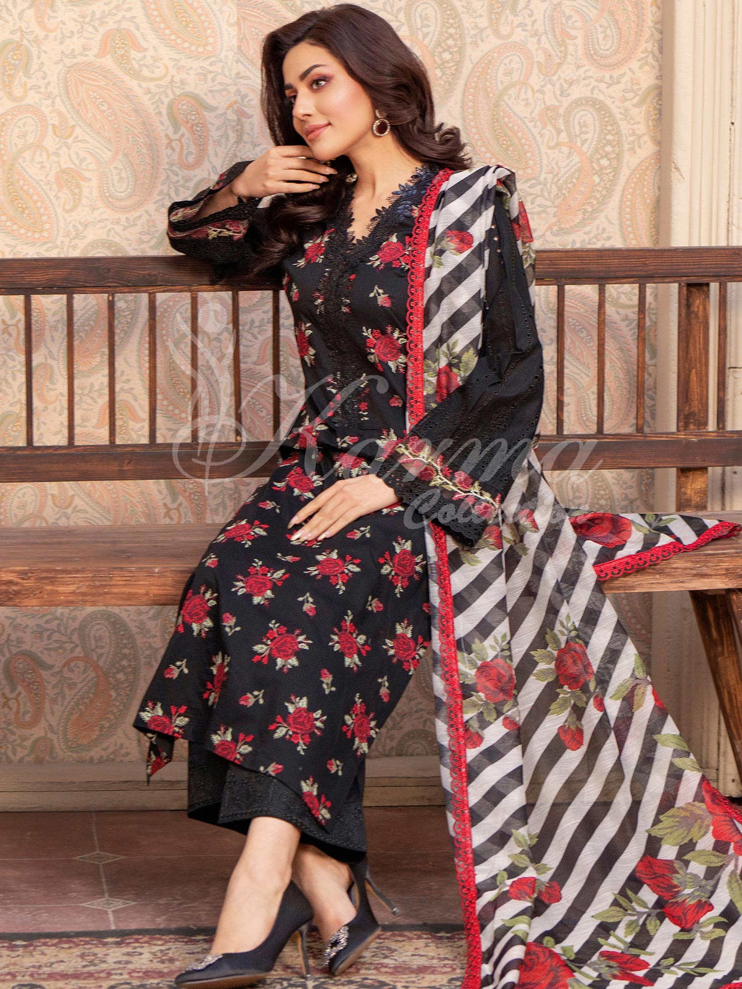 Karma Collection "Kayseria" Black Embroidered Suit (KC1420)