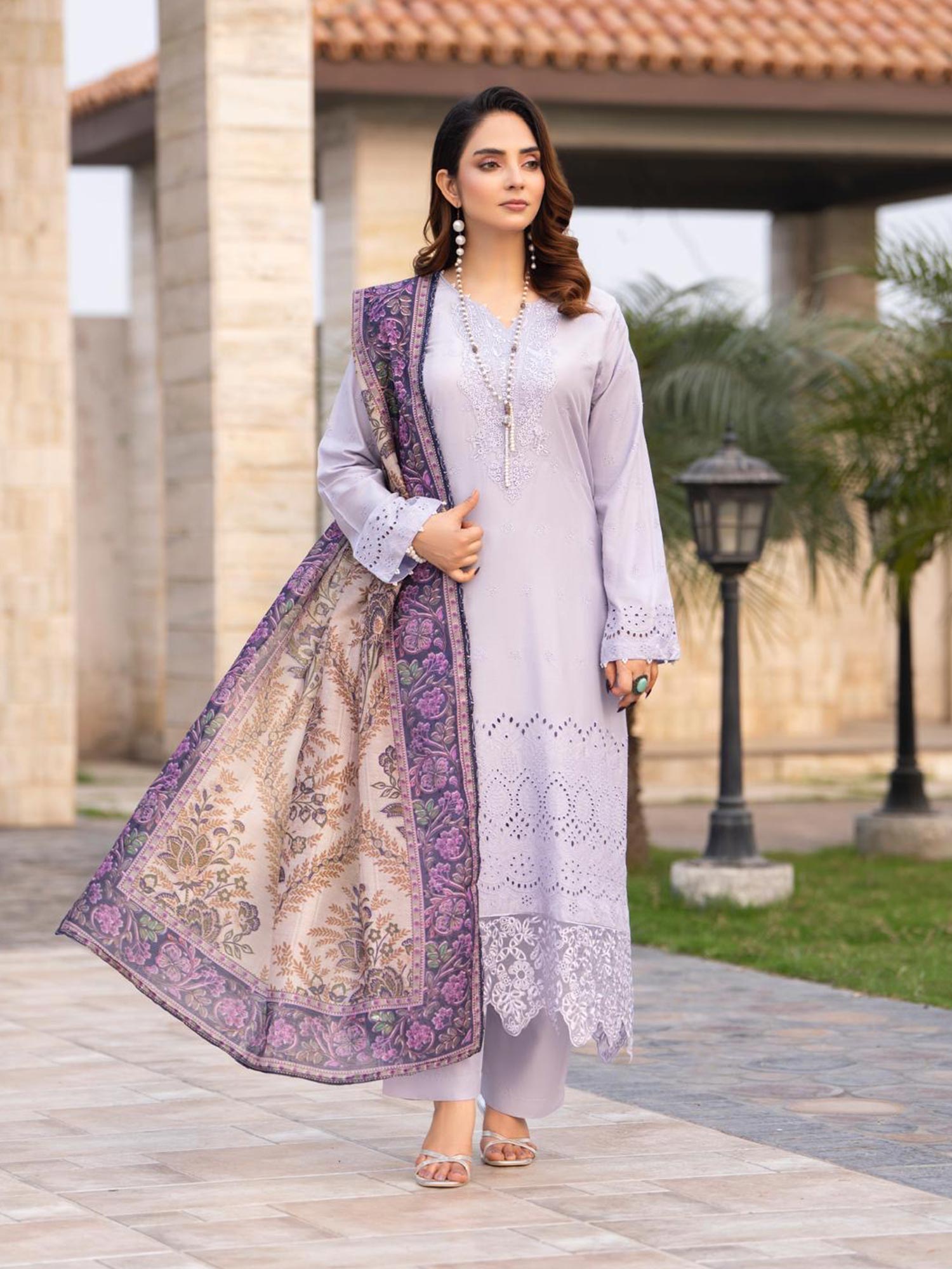 Raniya.H "Azal" Chikankari Viscose Suit - Laila