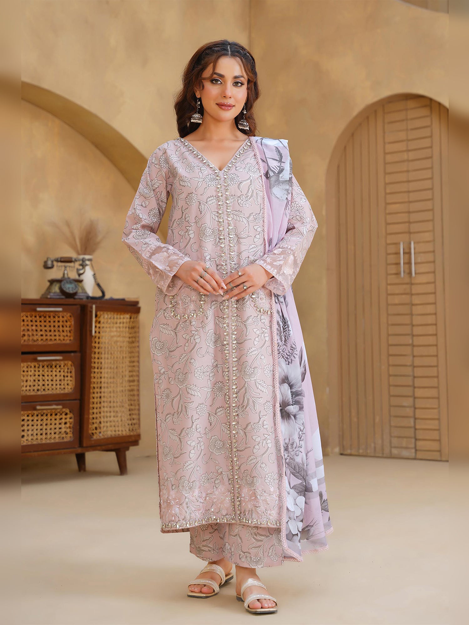 Light Mauve Embroidered Cotton-Lawn 3-Piece Suit (MD05-B)