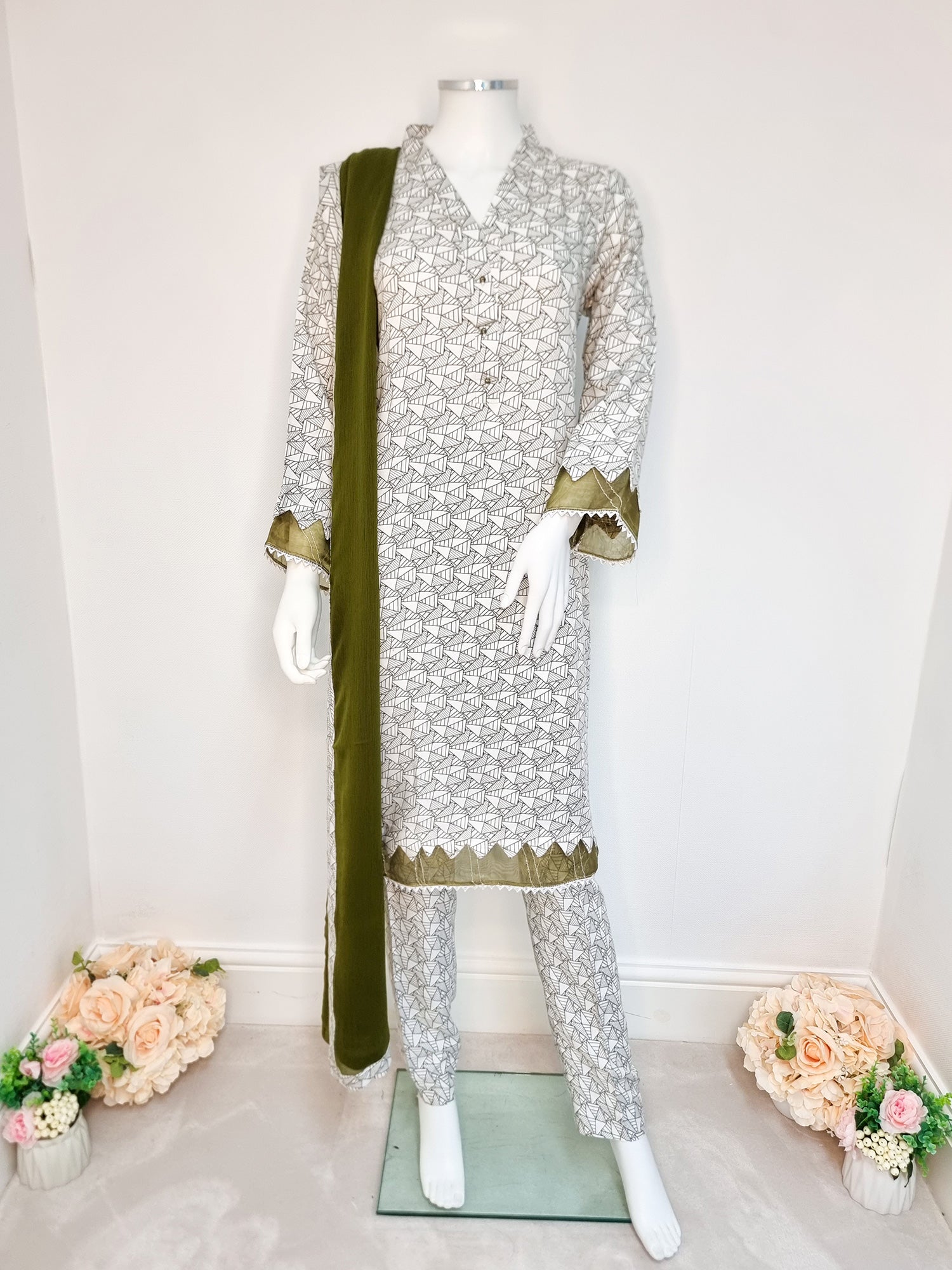 White & Olive Marina Printed Casual 3-Piece Suit