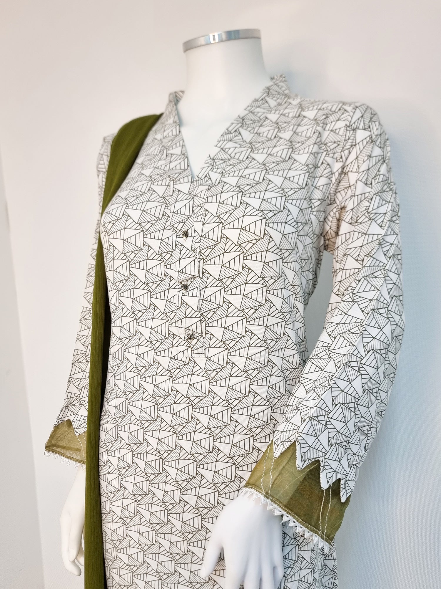 White & Olive Marina Printed Casual 3-Piece Suit