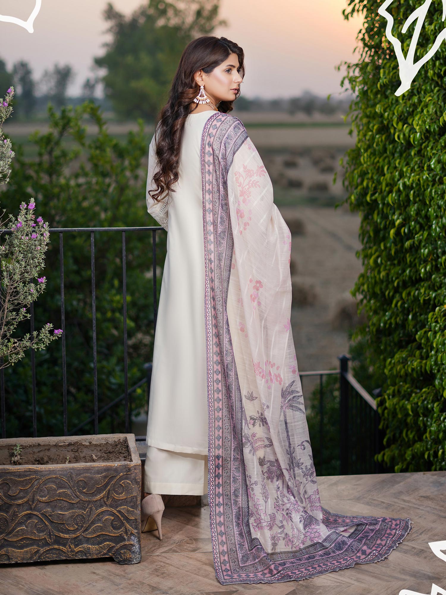 Munira Embroidered Lux Cotton Suit (MSL-06) - Off-White
