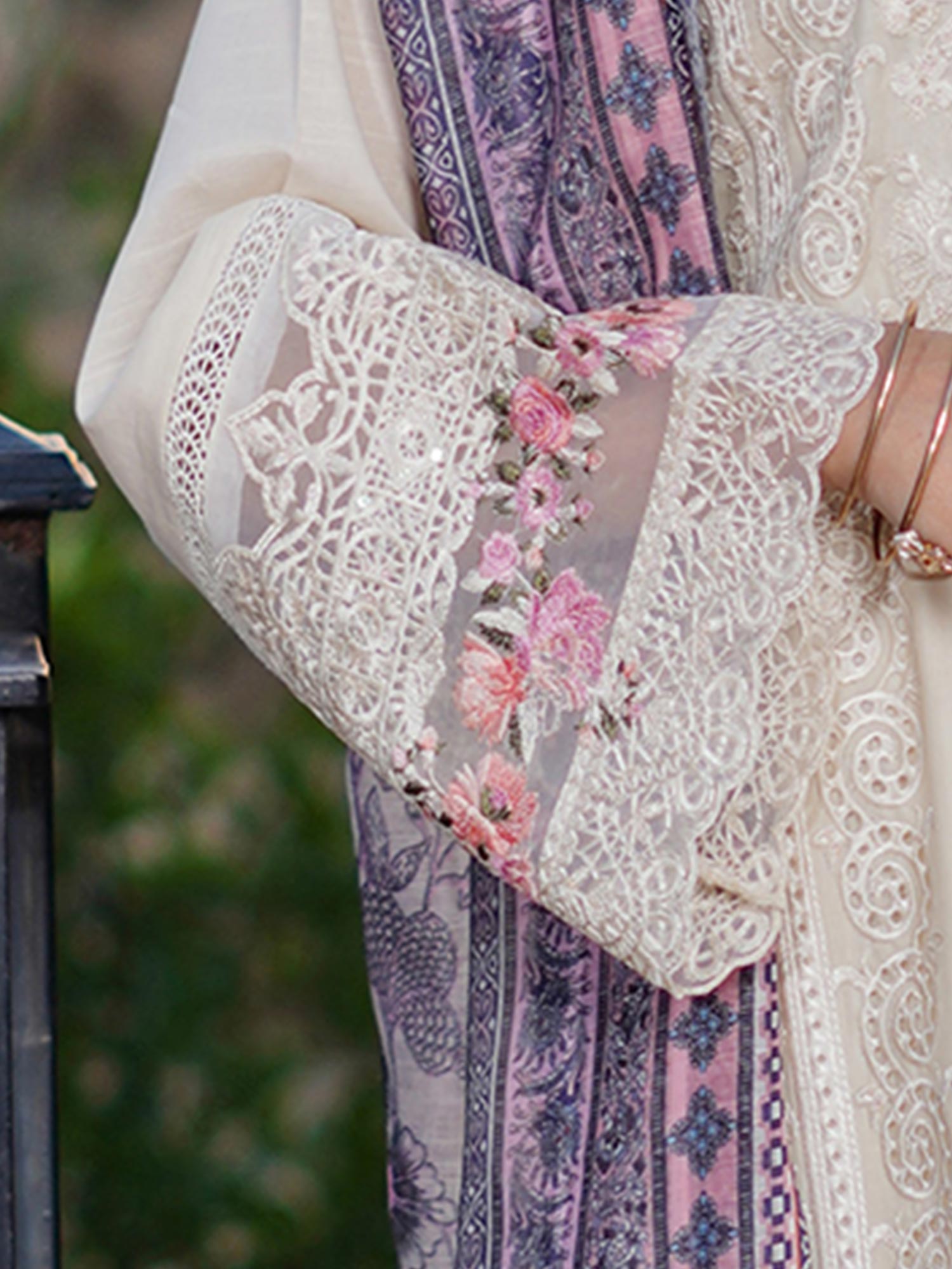 Munira Embroidered Lux Cotton Suit (MSL-06) - Off-White
