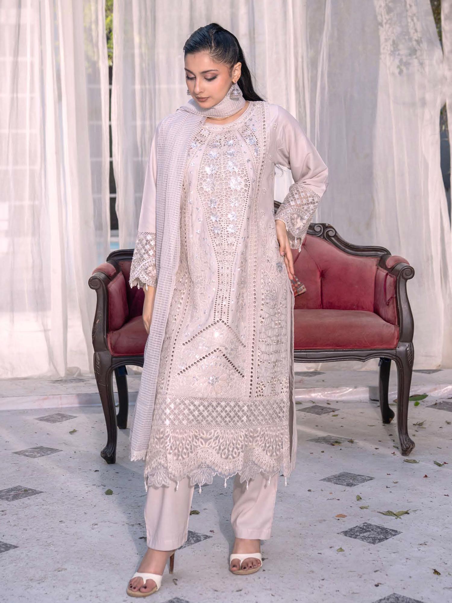 Linen Embroidered Chikankari 3pc Suit - Beige