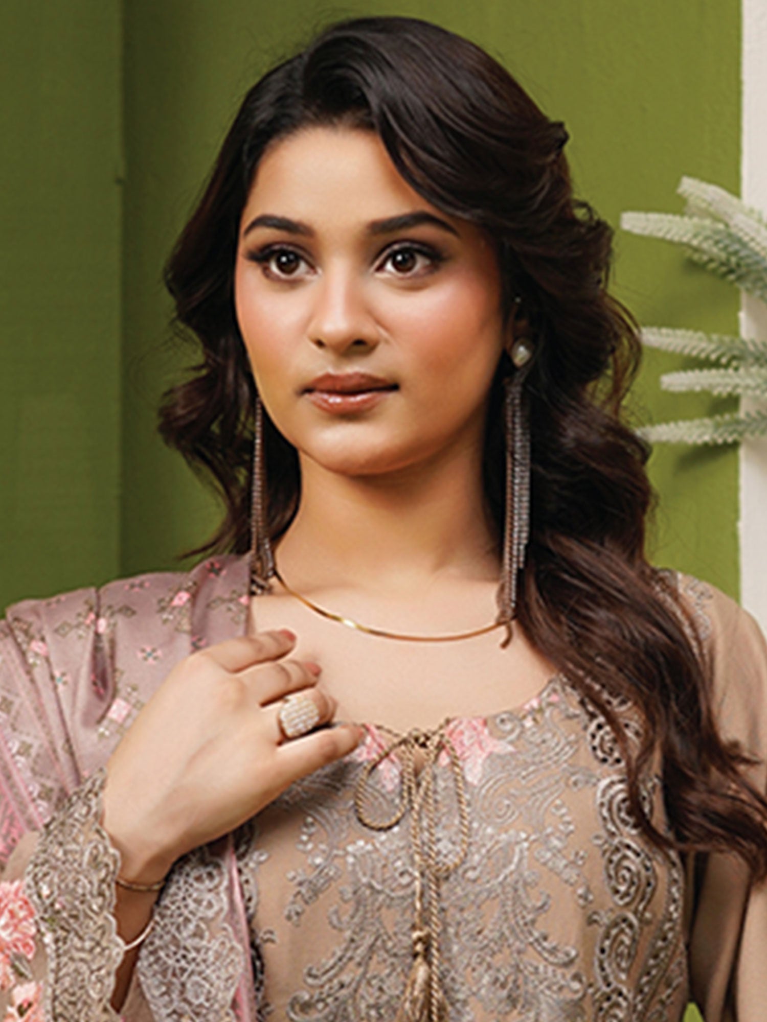 Munira Embroidered Winter Dhanak Suit (MSL-04) - Brown