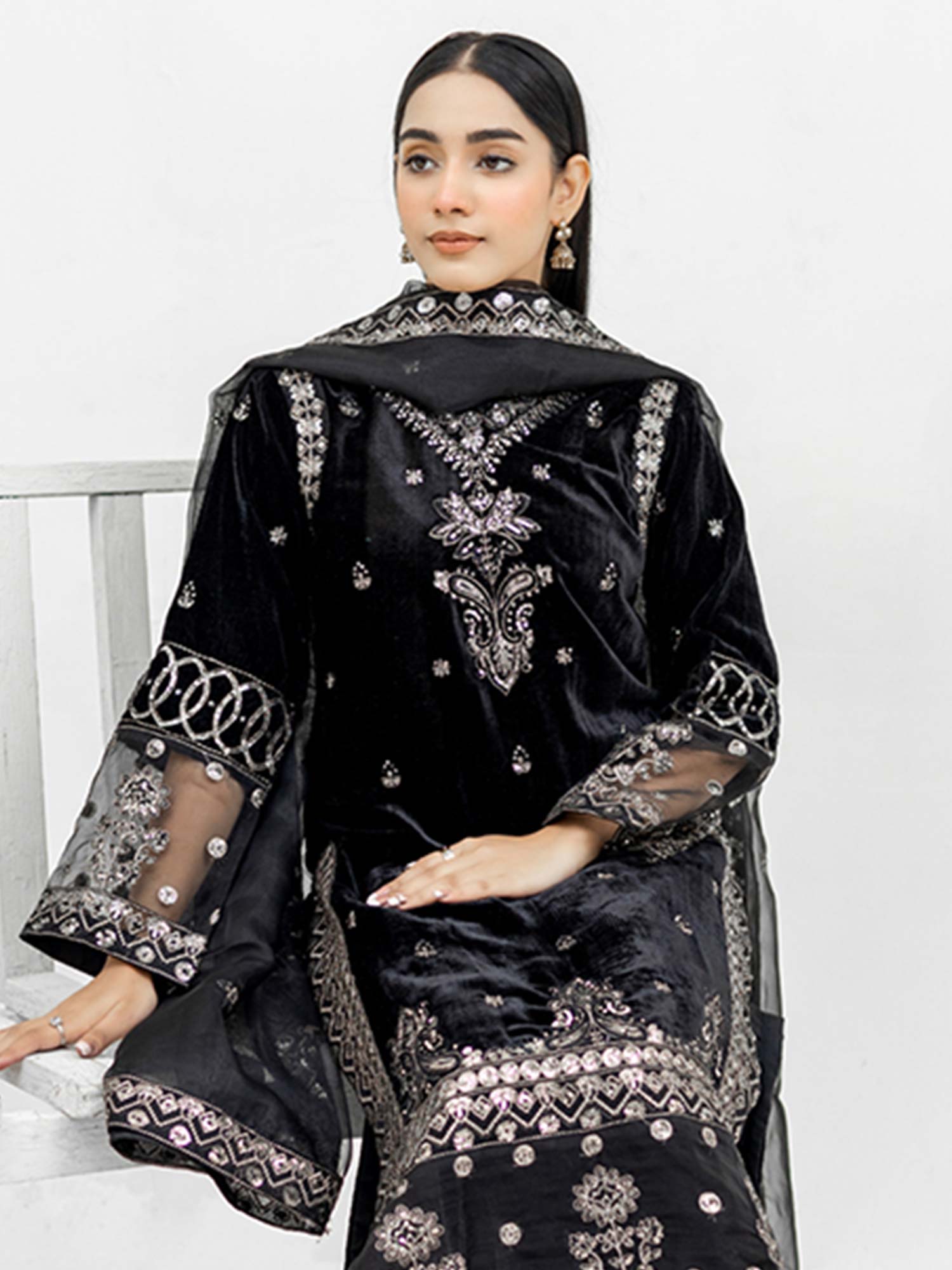 Rangz Velvet Embroidered 3-Piece Suit - Black