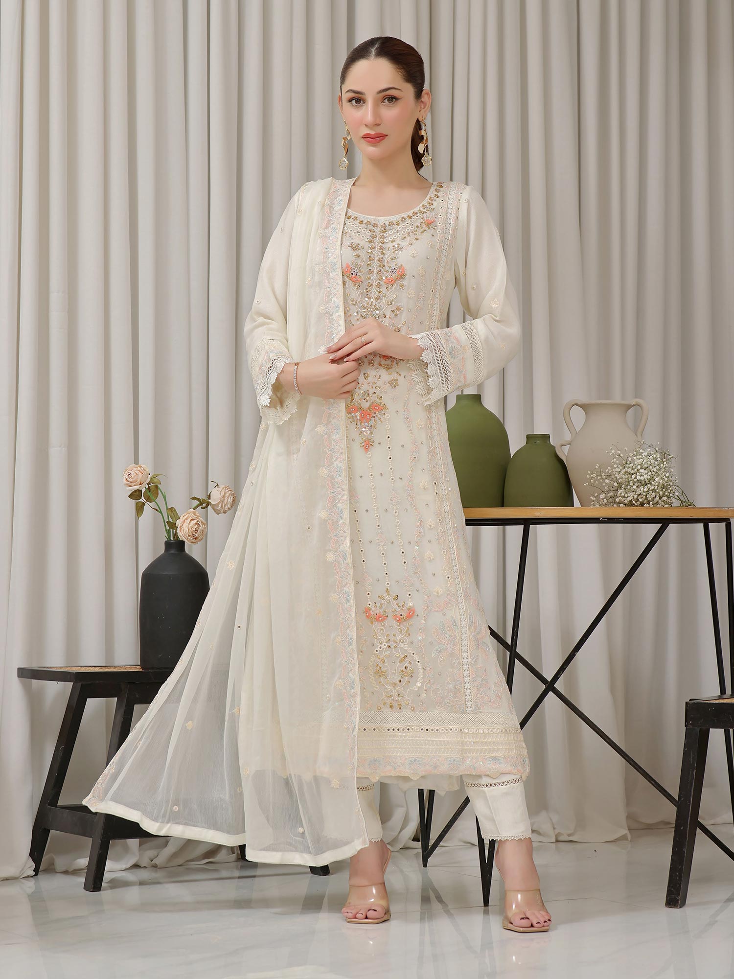 Wardah Uzair "Baag-e-Bahar" Luxury Embroidered Chiffon Suit - Roshnai